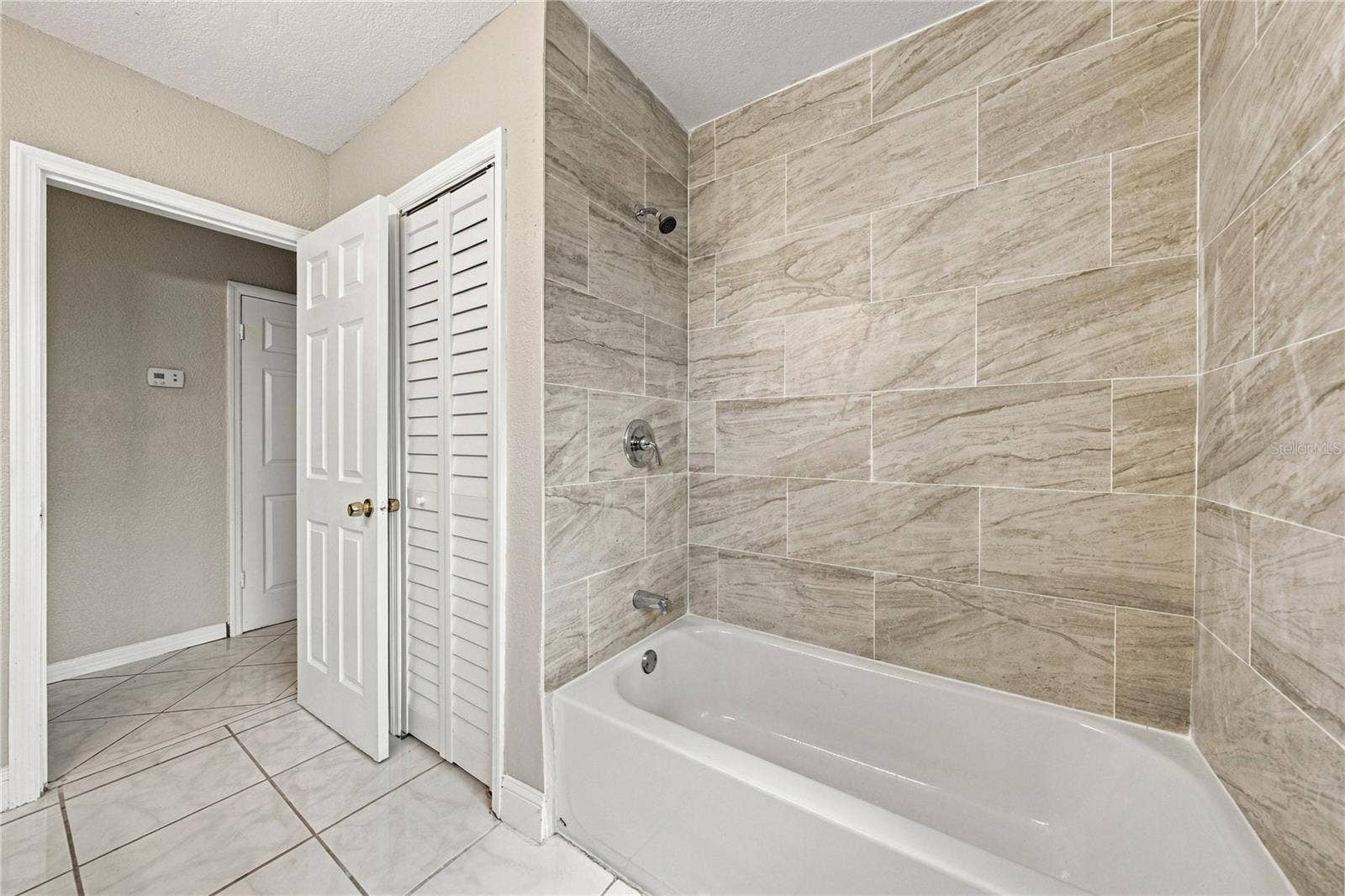 4260 NARVAREZ WAY S, St Petersburg, FL 33712