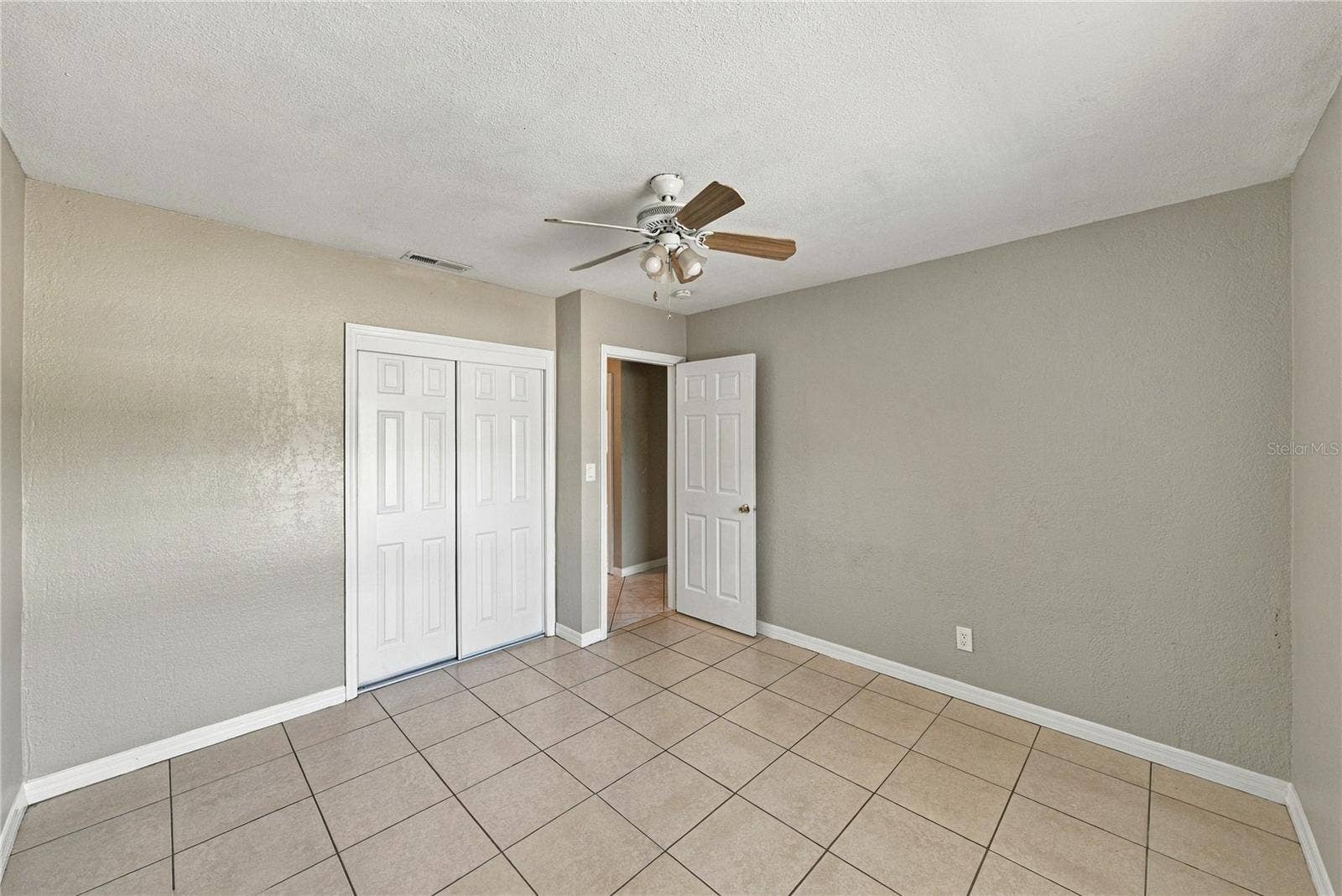 4260 NARVAREZ WAY S, St Petersburg, FL 33712