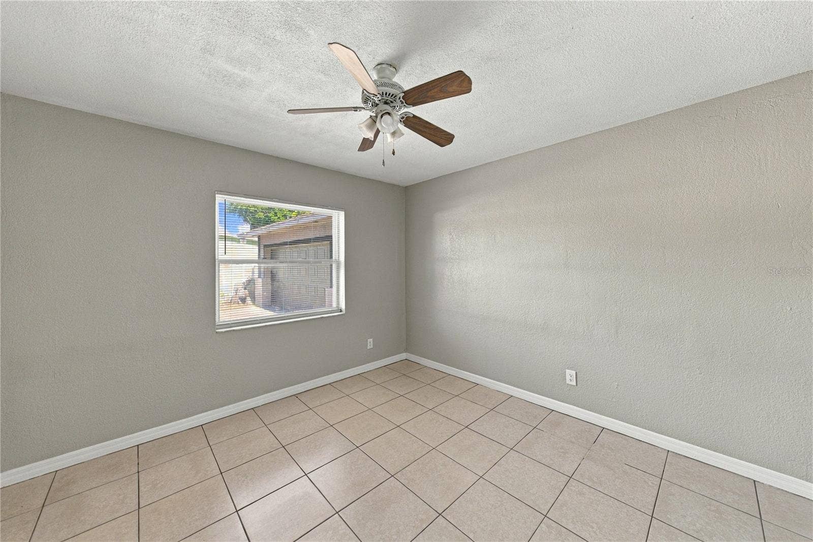 4260 NARVAREZ WAY S, St Petersburg, FL 33712