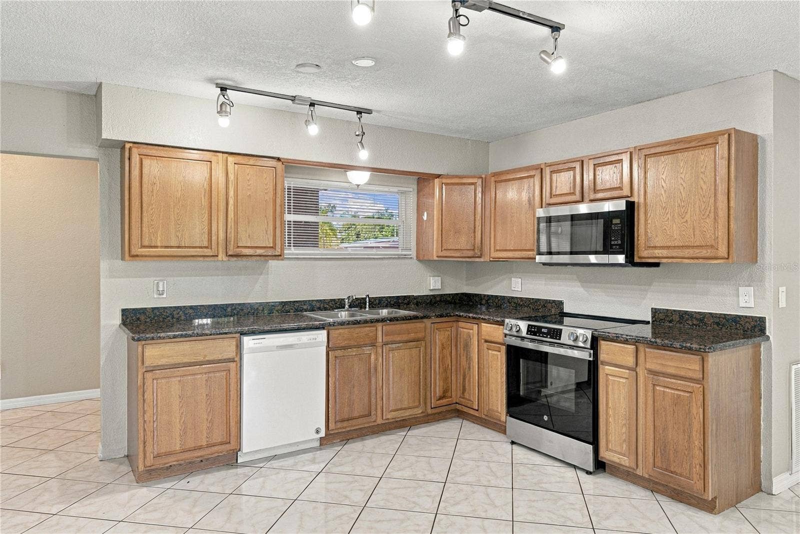 4260 NARVAREZ WAY S, St Petersburg, FL 33712
