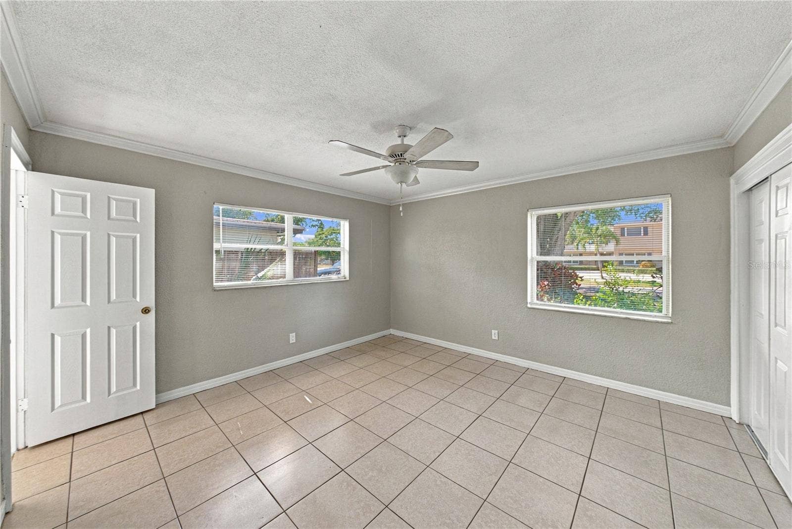 4260 NARVAREZ WAY S, St Petersburg, FL 33712