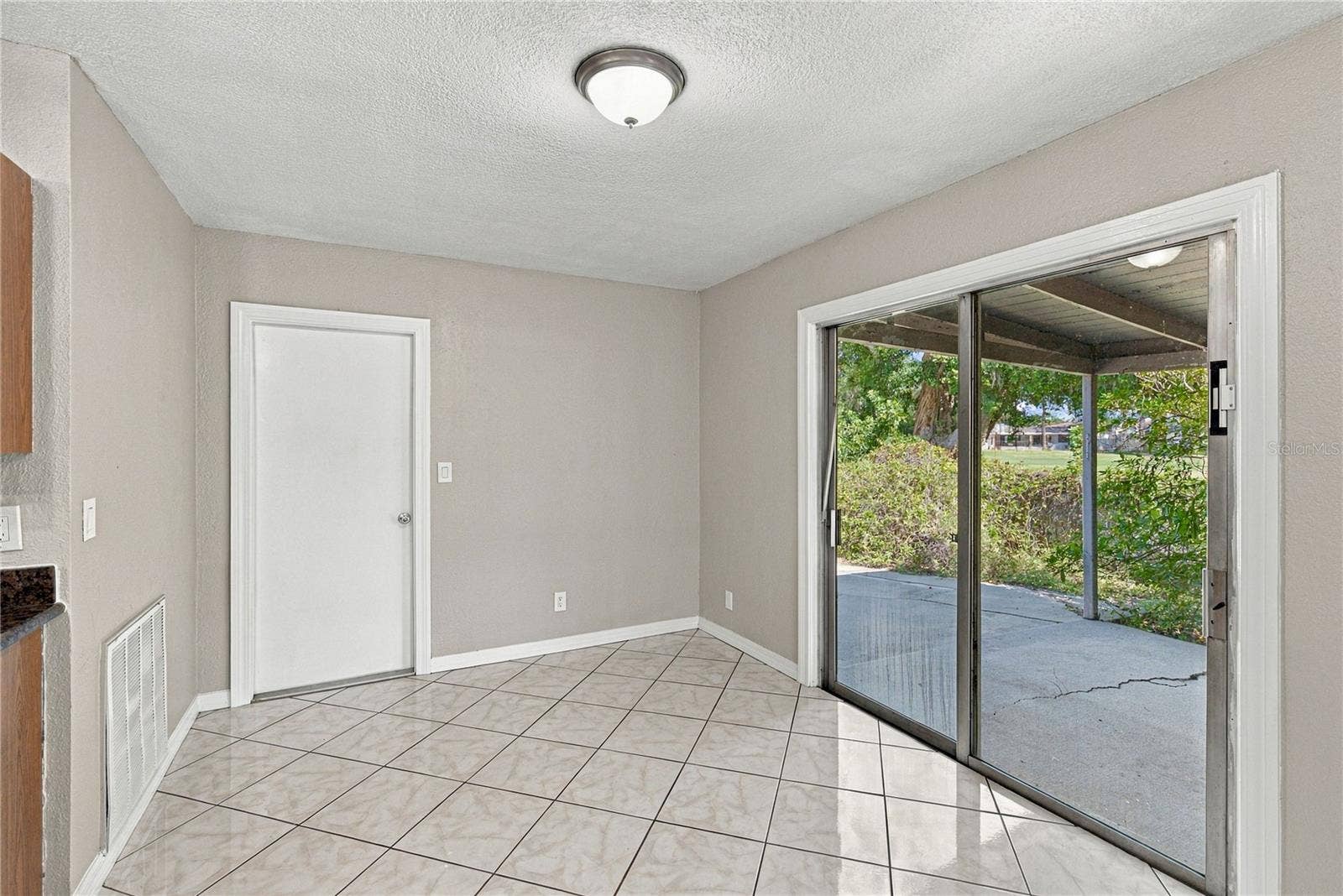 4260 NARVAREZ WAY S, St Petersburg, FL 33712
