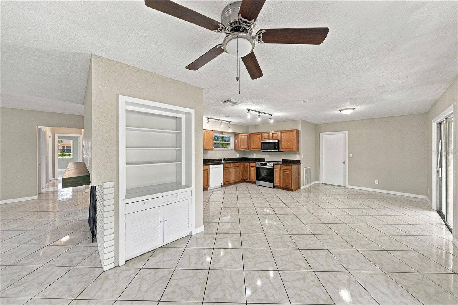 4260 NARVAREZ WAY S, St Petersburg, FL 33712