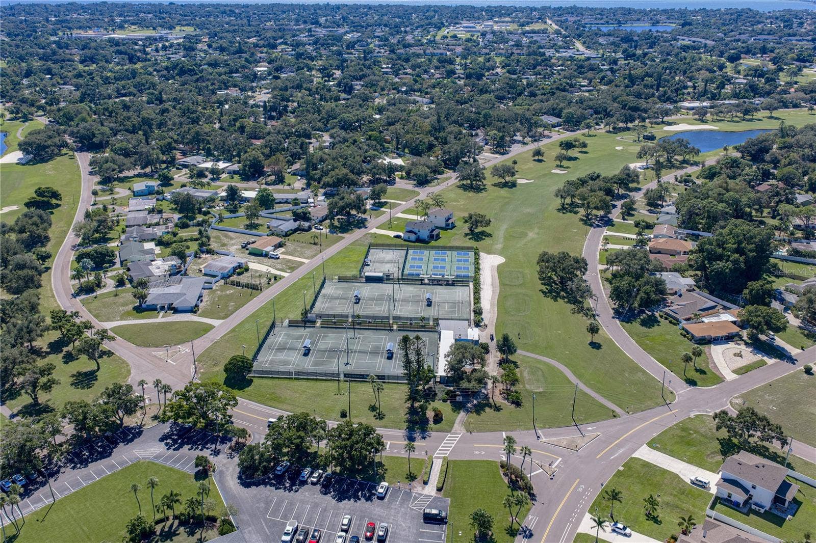 4260 NARVAREZ WAY S, St Petersburg, FL 33712