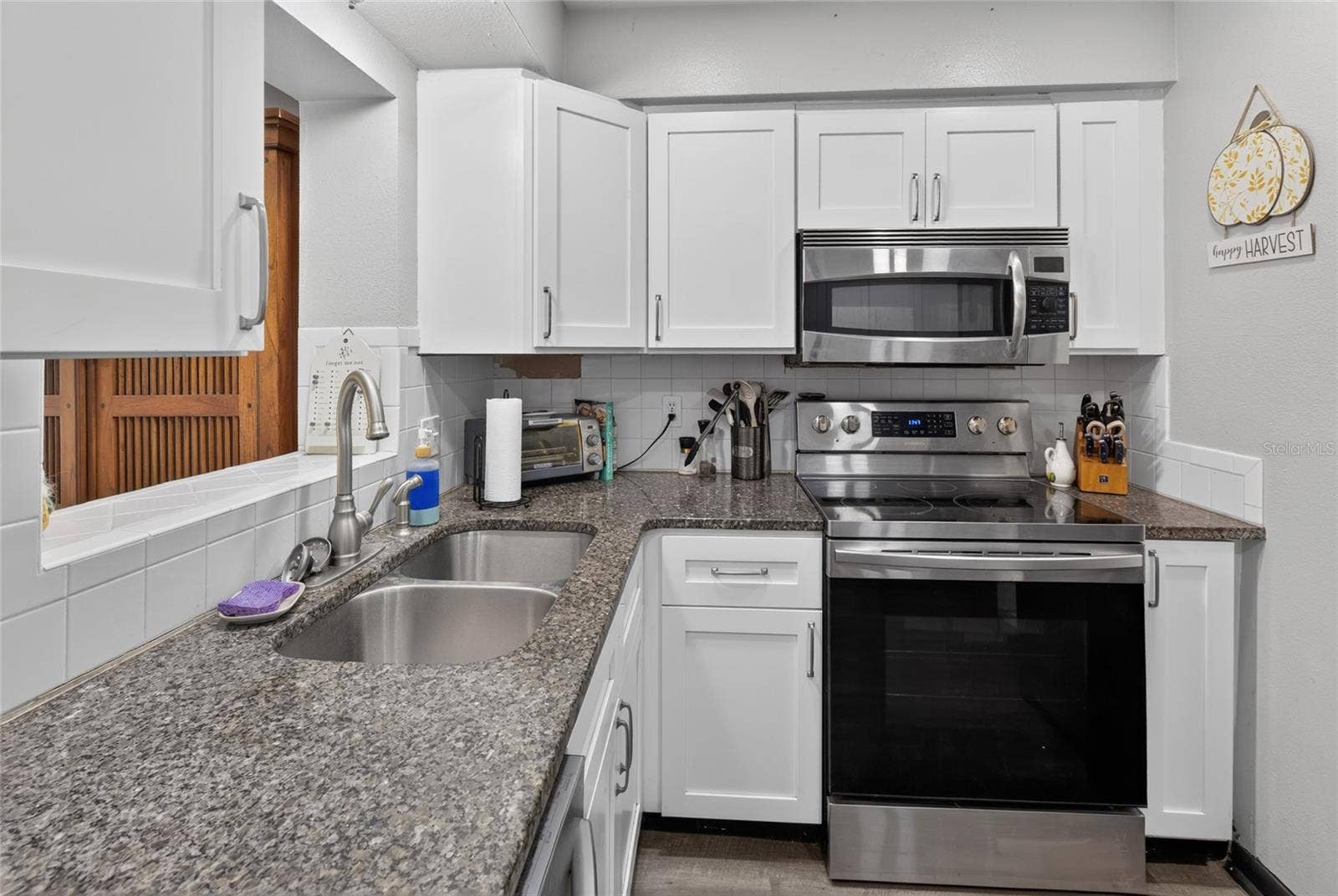 210 PEAK DRIVE, Brooksville, FL 34601 210 PEAK DRIVE, Brooksville, FL 34601