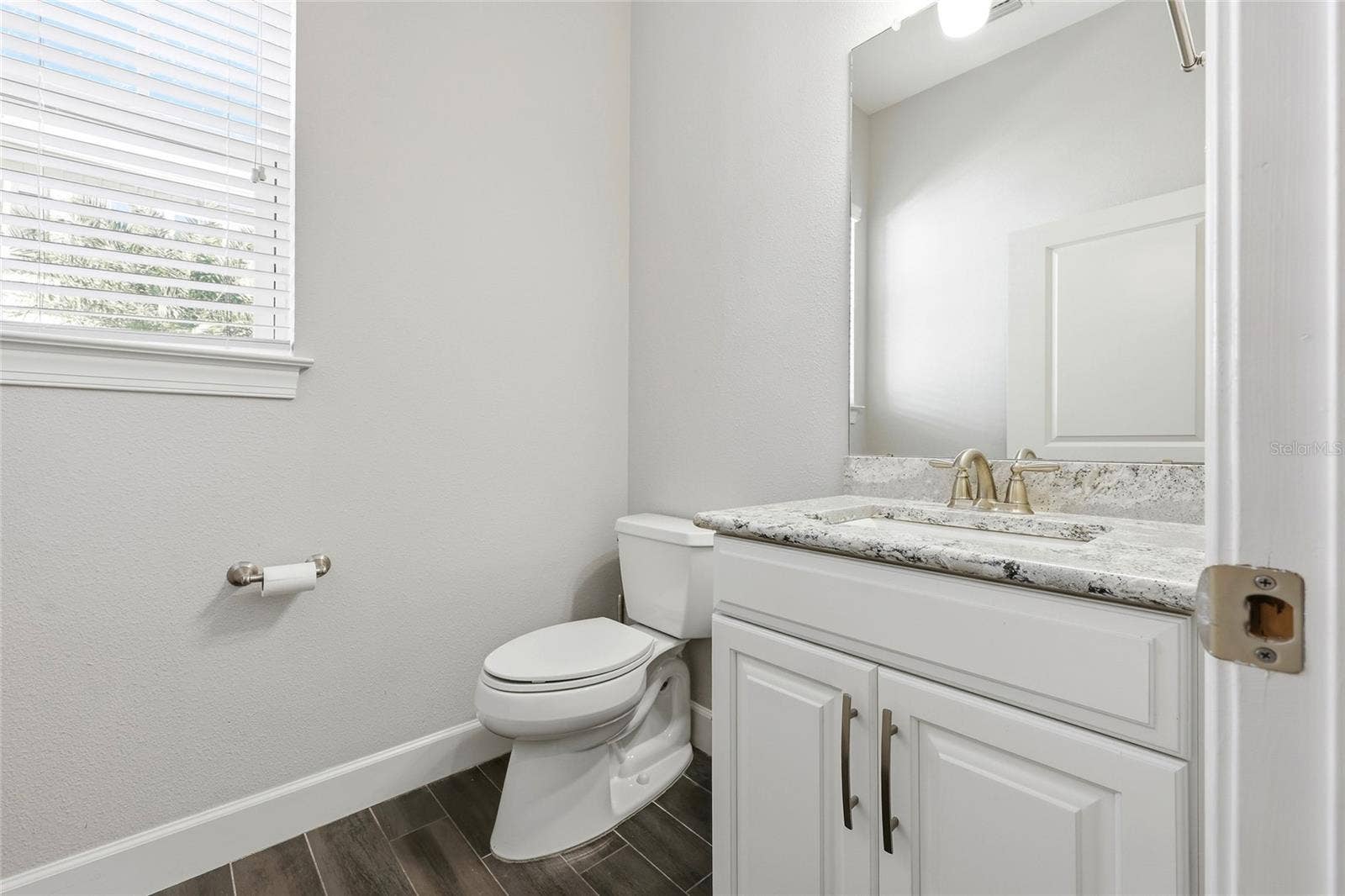6072 MOORINGS DRIVE S, St Petersburg, FL 33712 Guest bathroom