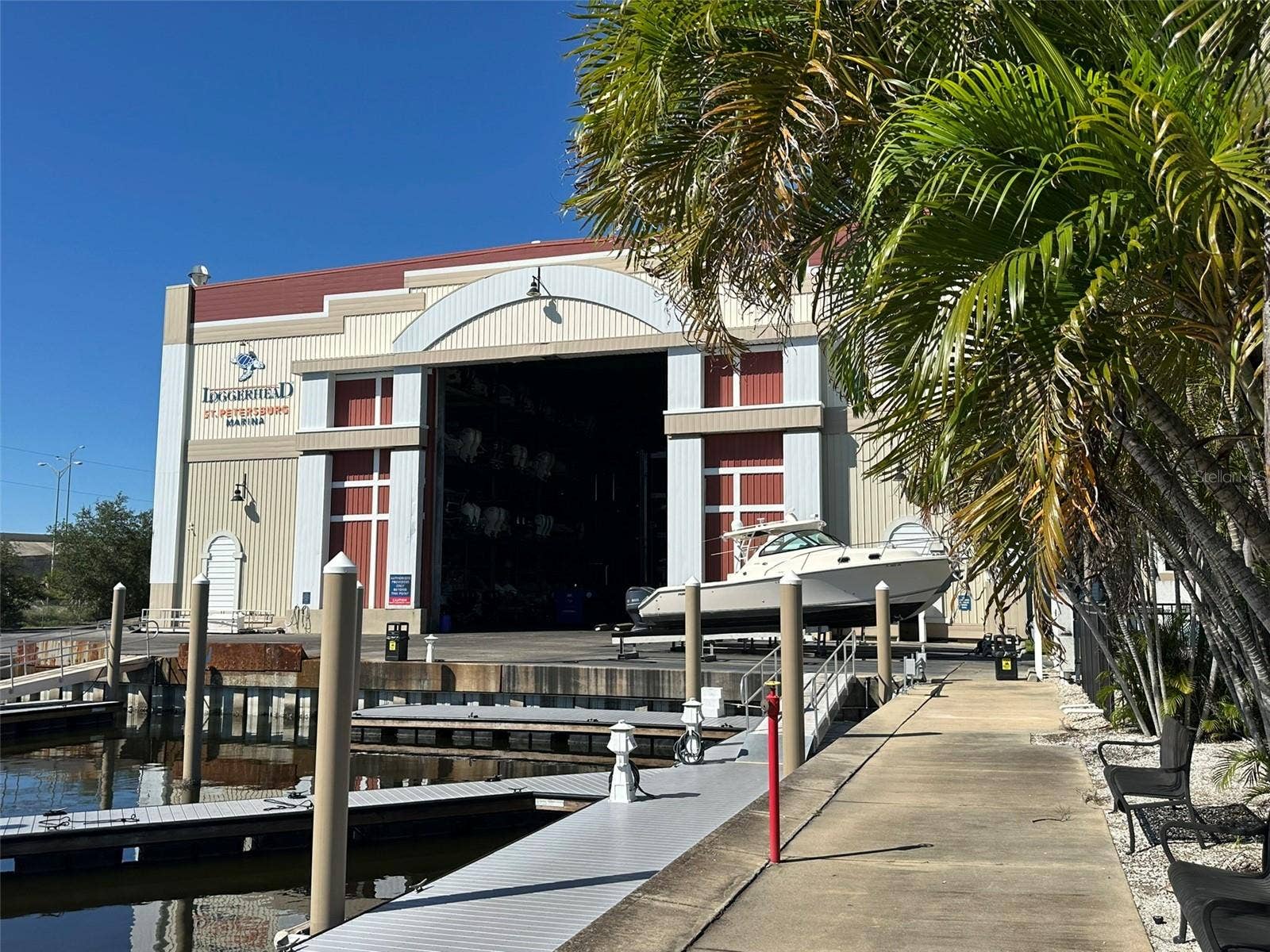 6072 MOORINGS DRIVE S, St Petersburg, FL 33712 Marina dry storage onsite