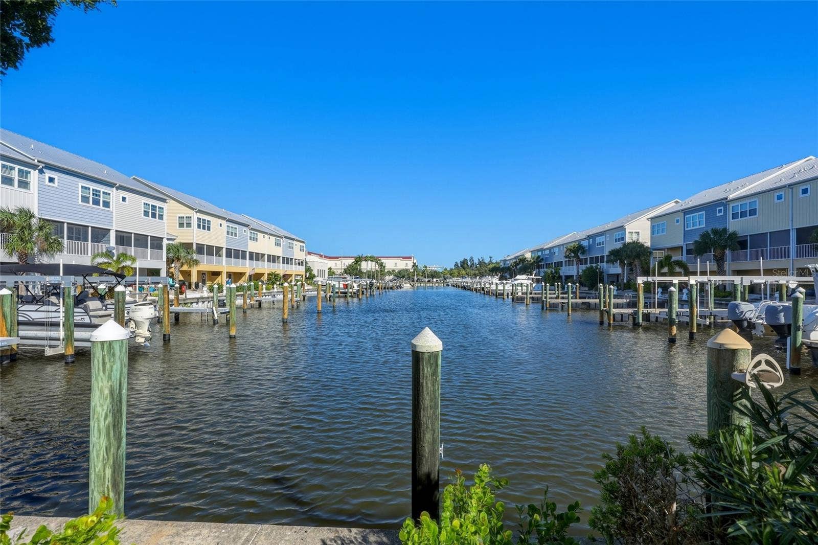 6072 MOORINGS DRIVE S, St Petersburg, FL 33712 Looking down the canal with direct Gulf access