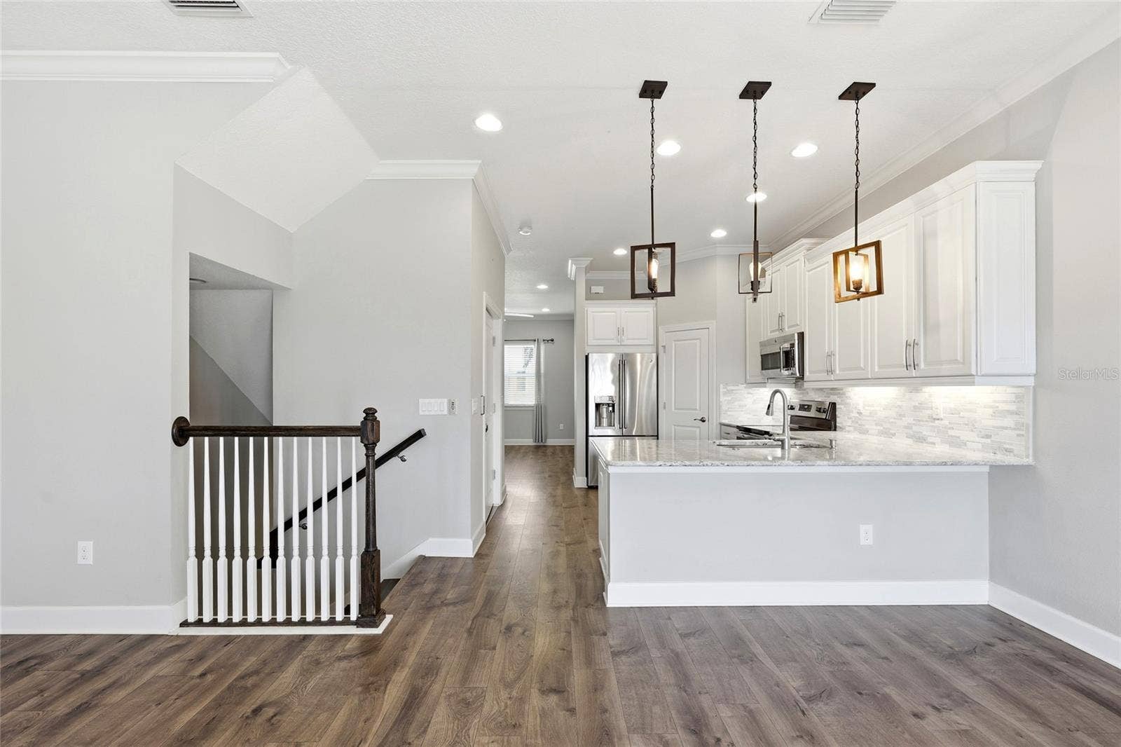 6072 MOORINGS DRIVE S, St Petersburg, FL 33712 6072 MOORINGS DRIVE S, St Petersburg, FL 33712