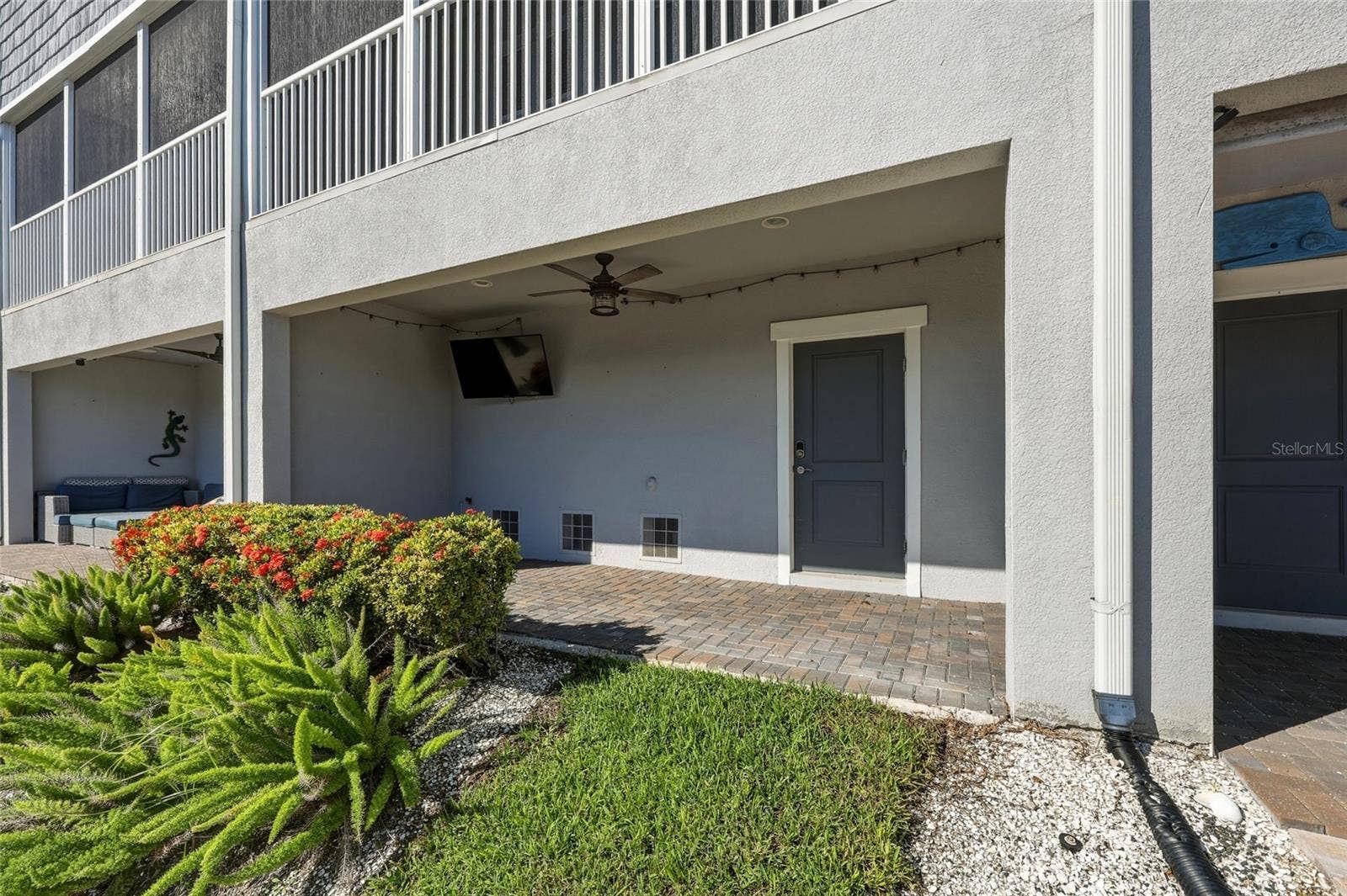 6072 MOORINGS DRIVE S, St Petersburg, FL 33712 Back Patio