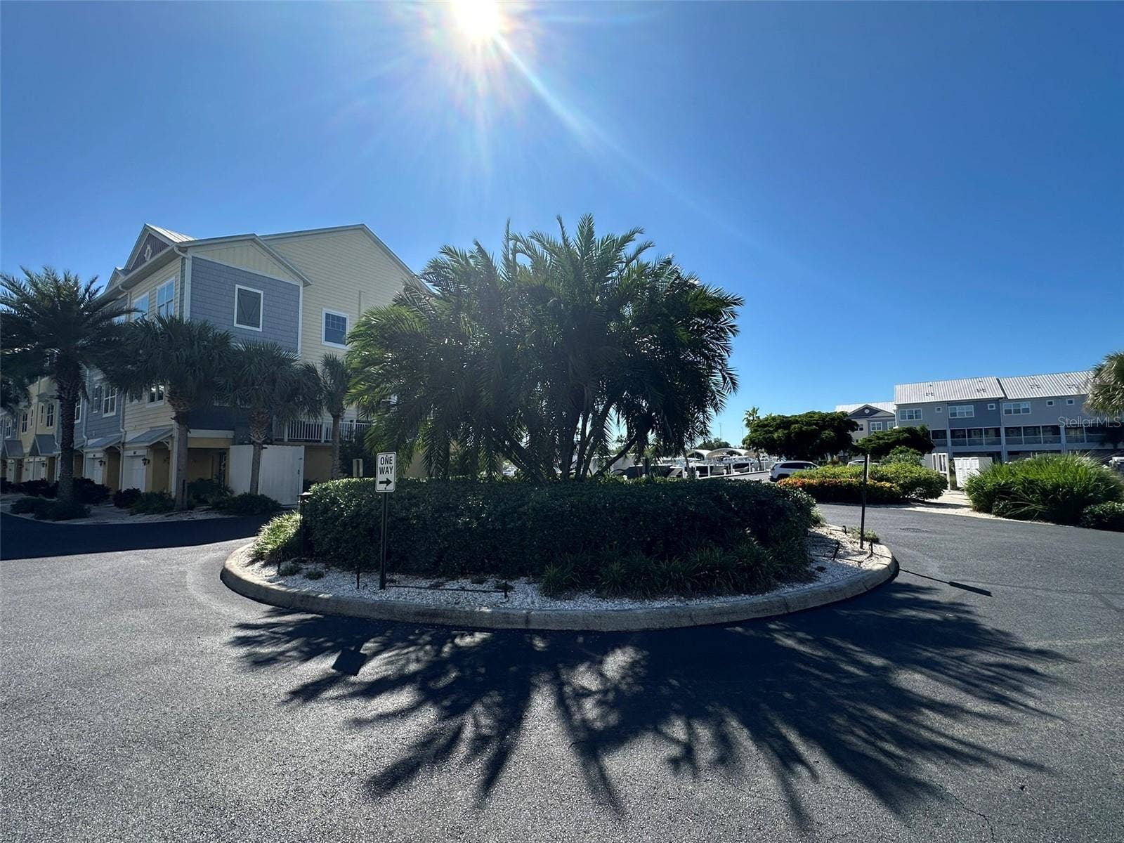 6072 MOORINGS DRIVE S, St Petersburg, FL 33712 6072 MOORINGS DRIVE S, St Petersburg, FL 33712
