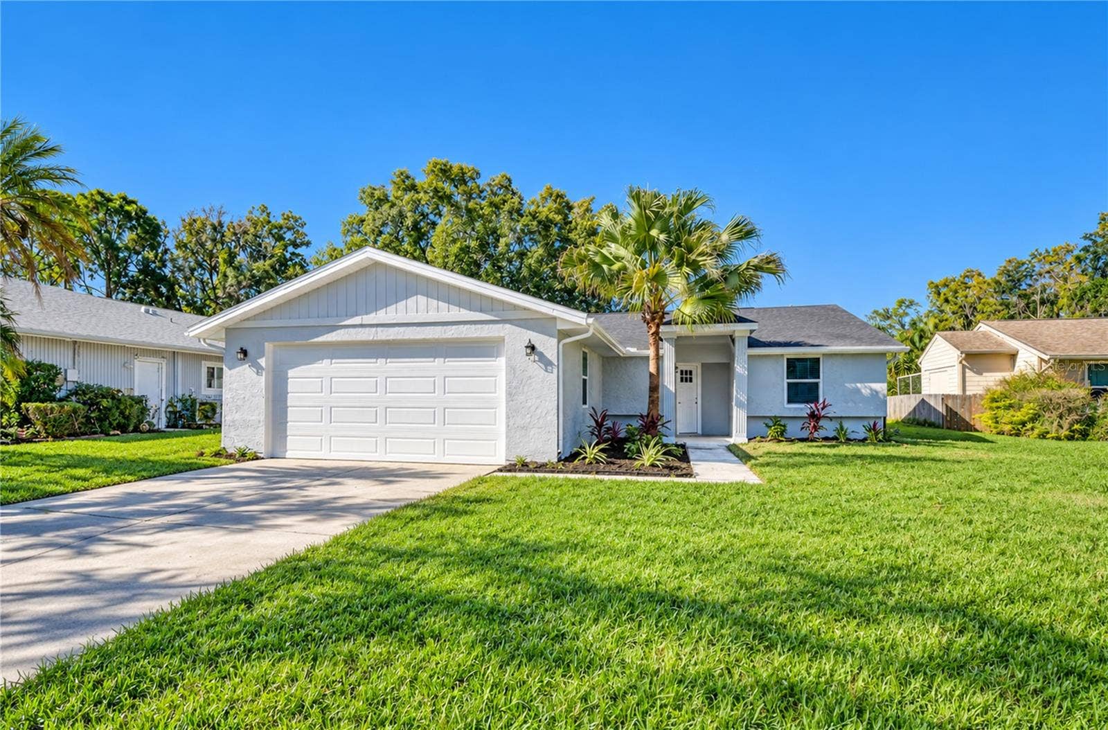 404 LAKEVIEW DRIVE, Oldsmar, FL 34677 404 LAKEVIEW DRIVE, Oldsmar, FL 34677