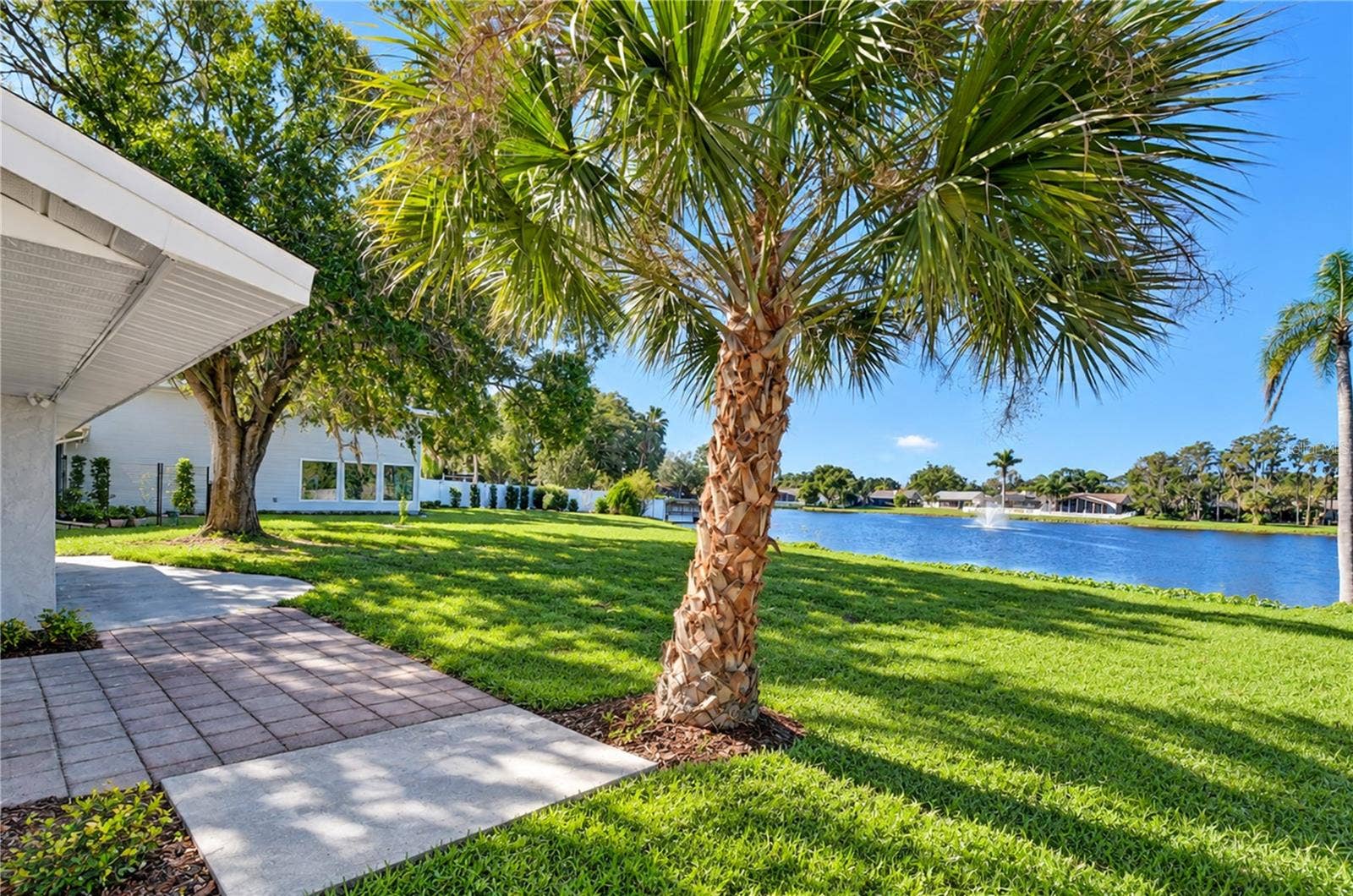 404 LAKEVIEW DRIVE, Oldsmar, FL 34677 404 LAKEVIEW DRIVE, Oldsmar, FL 34677
