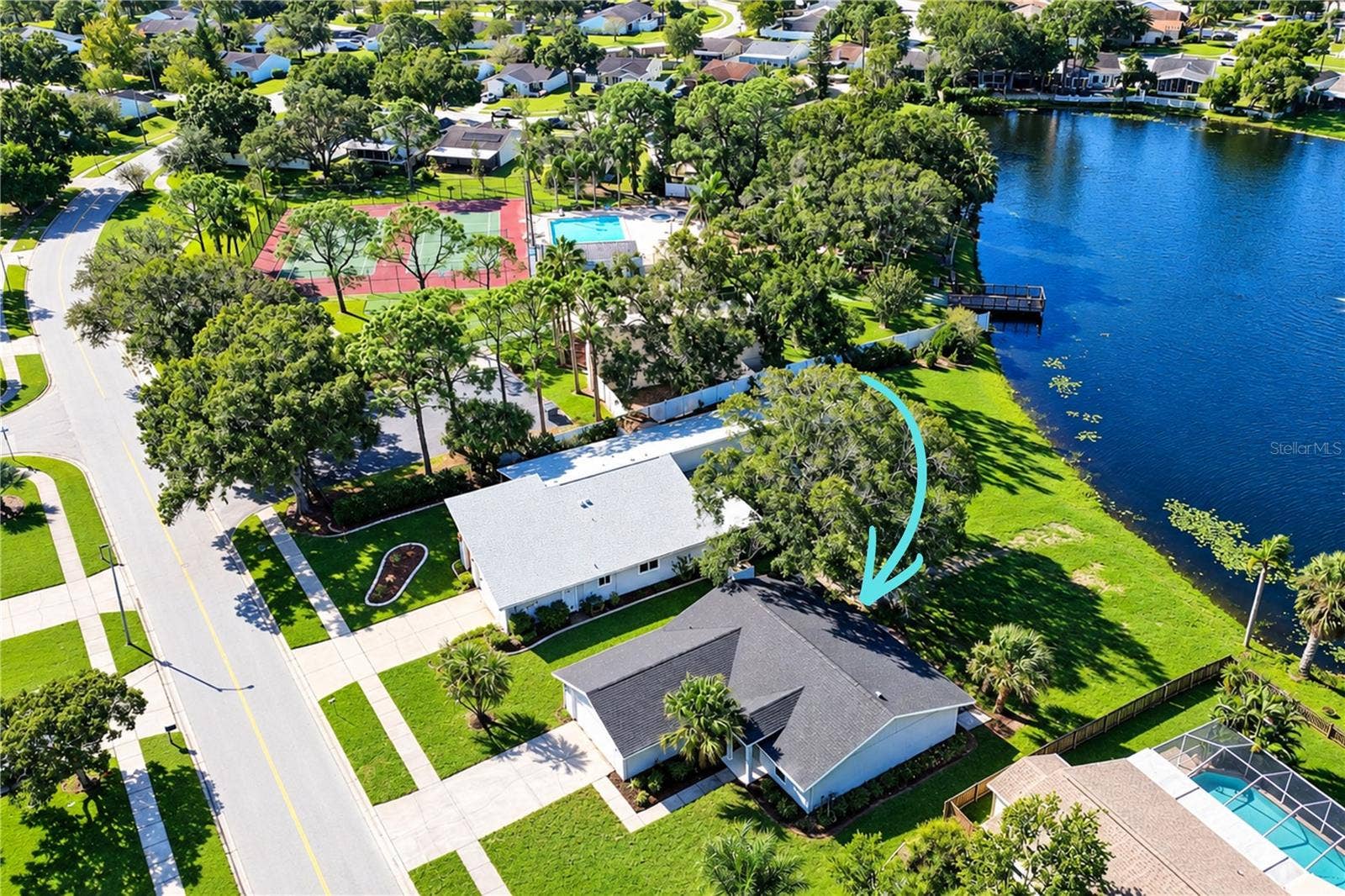 404 LAKEVIEW DRIVE, Oldsmar, FL 34677 404 LAKEVIEW DRIVE, Oldsmar, FL 34677