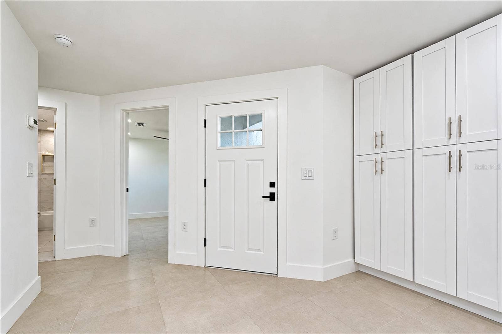 404 LAKEVIEW DRIVE, Oldsmar, FL 34677 404 LAKEVIEW DRIVE, Oldsmar, FL 34677