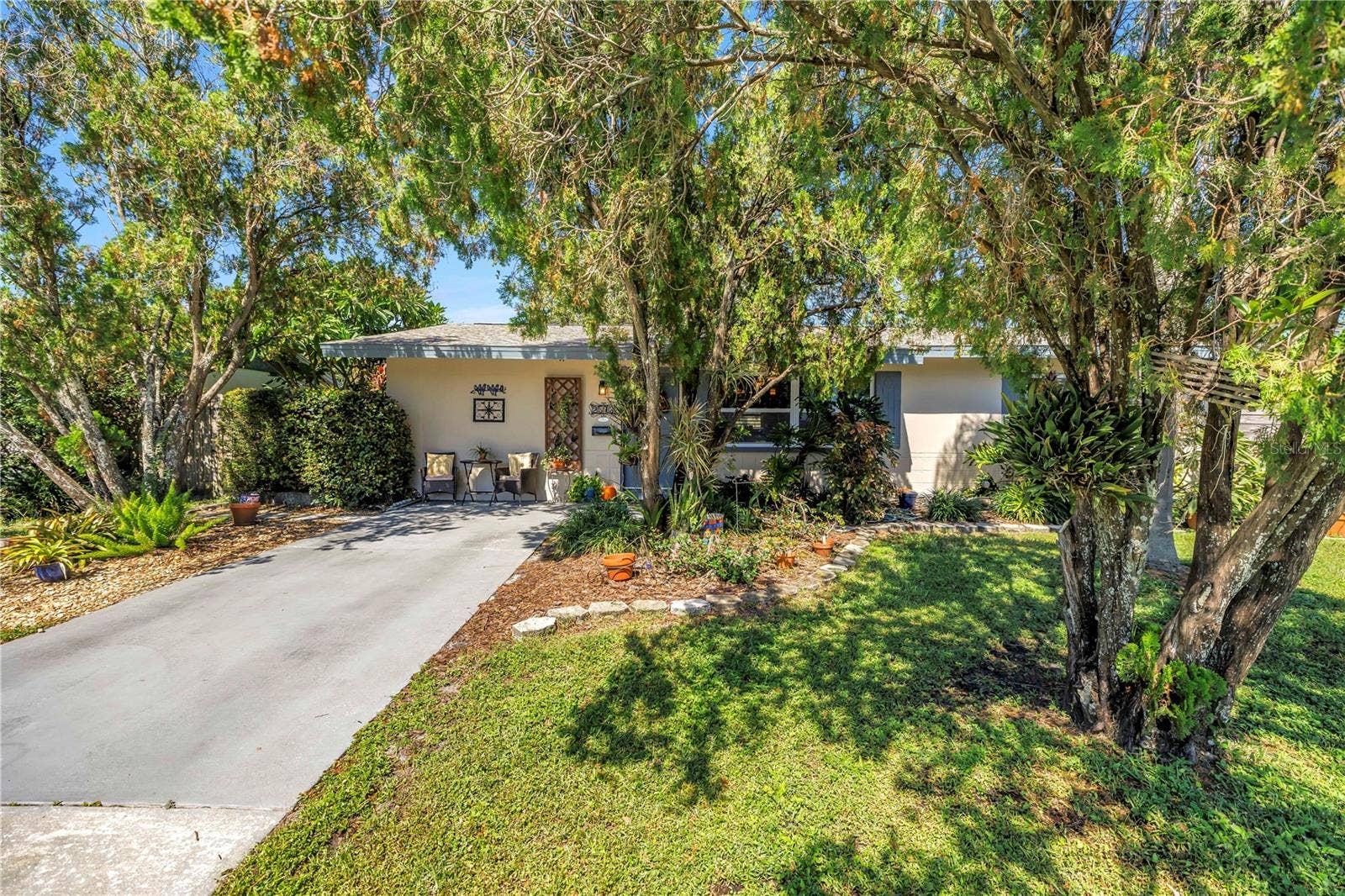 2573 62ND TERRACE N, St Petersburg, FL 33702