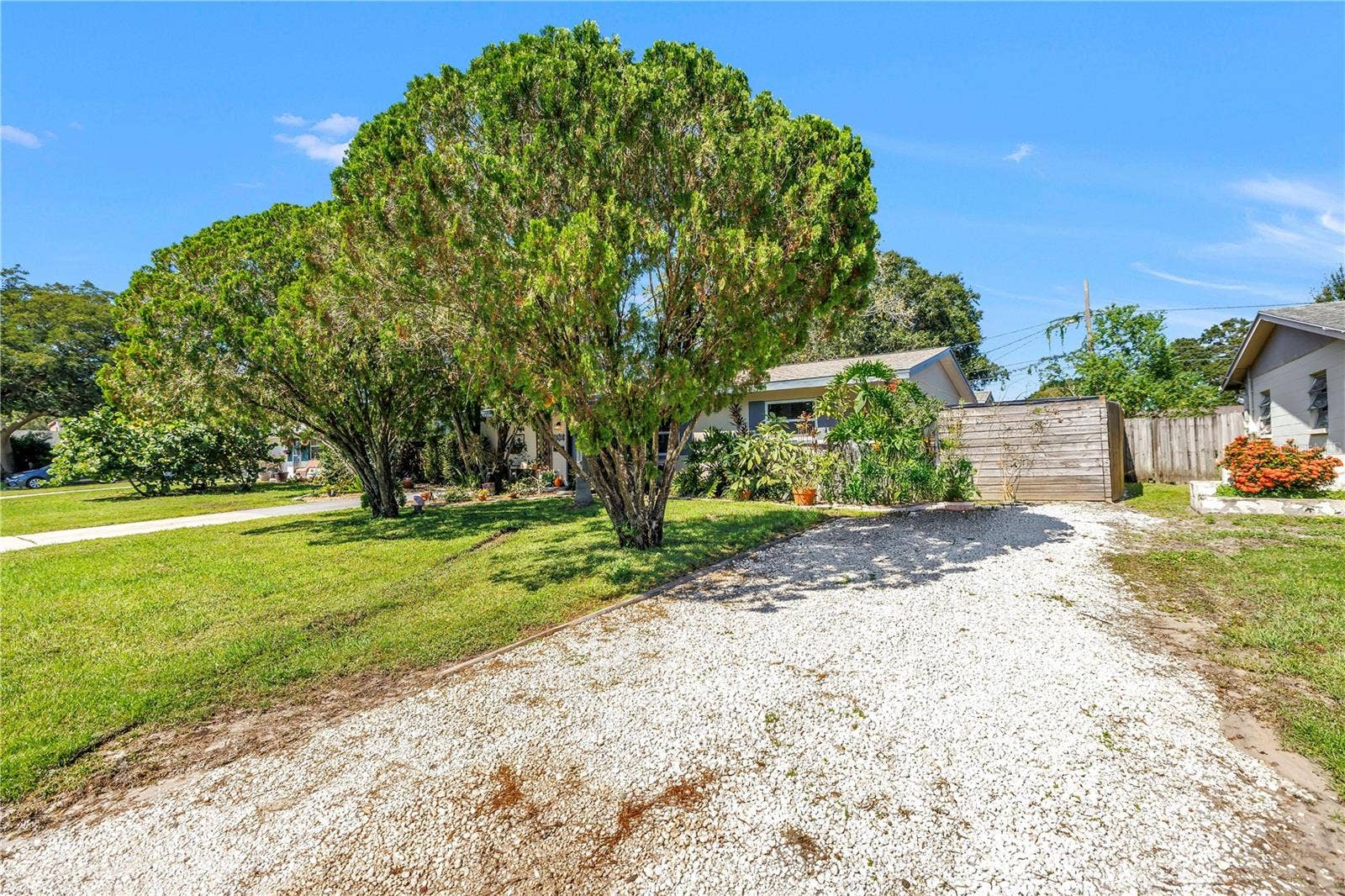 2573 62ND TERRACE N, St Petersburg, FL 33702