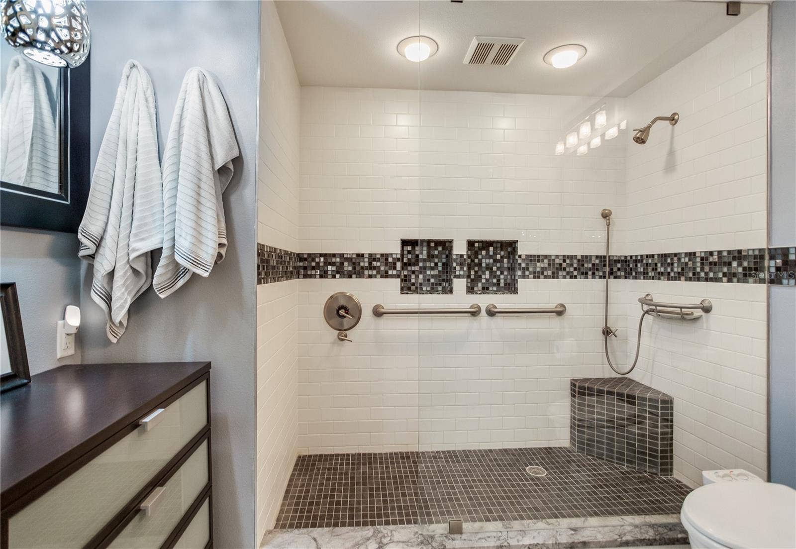 17400 GULF BOULEVARD, #B9, North Redington Beach, FL 33708 17400 GULF BOULEVARD, #B9, North Redington Beach, FL 33708