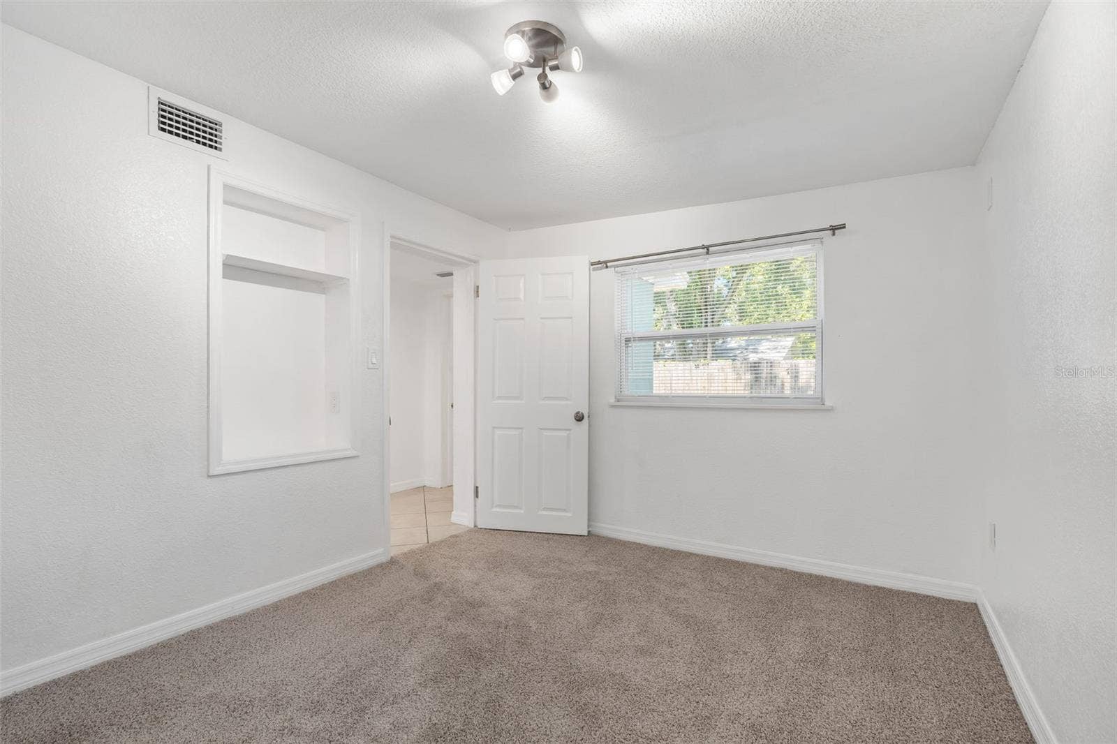 2927 62ND AVENUE N, St Petersburg, FL 33702 2927 62ND AVENUE N, St Petersburg, FL 33702
