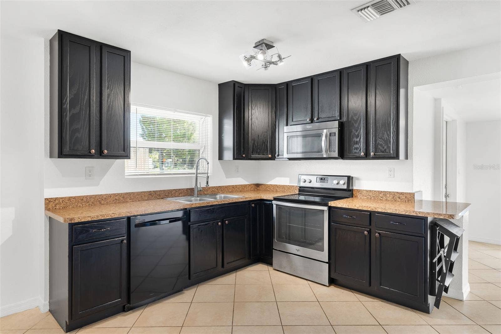 2927 62ND AVENUE N, St Petersburg, FL 33702 2927 62ND AVENUE N, St Petersburg, FL 33702