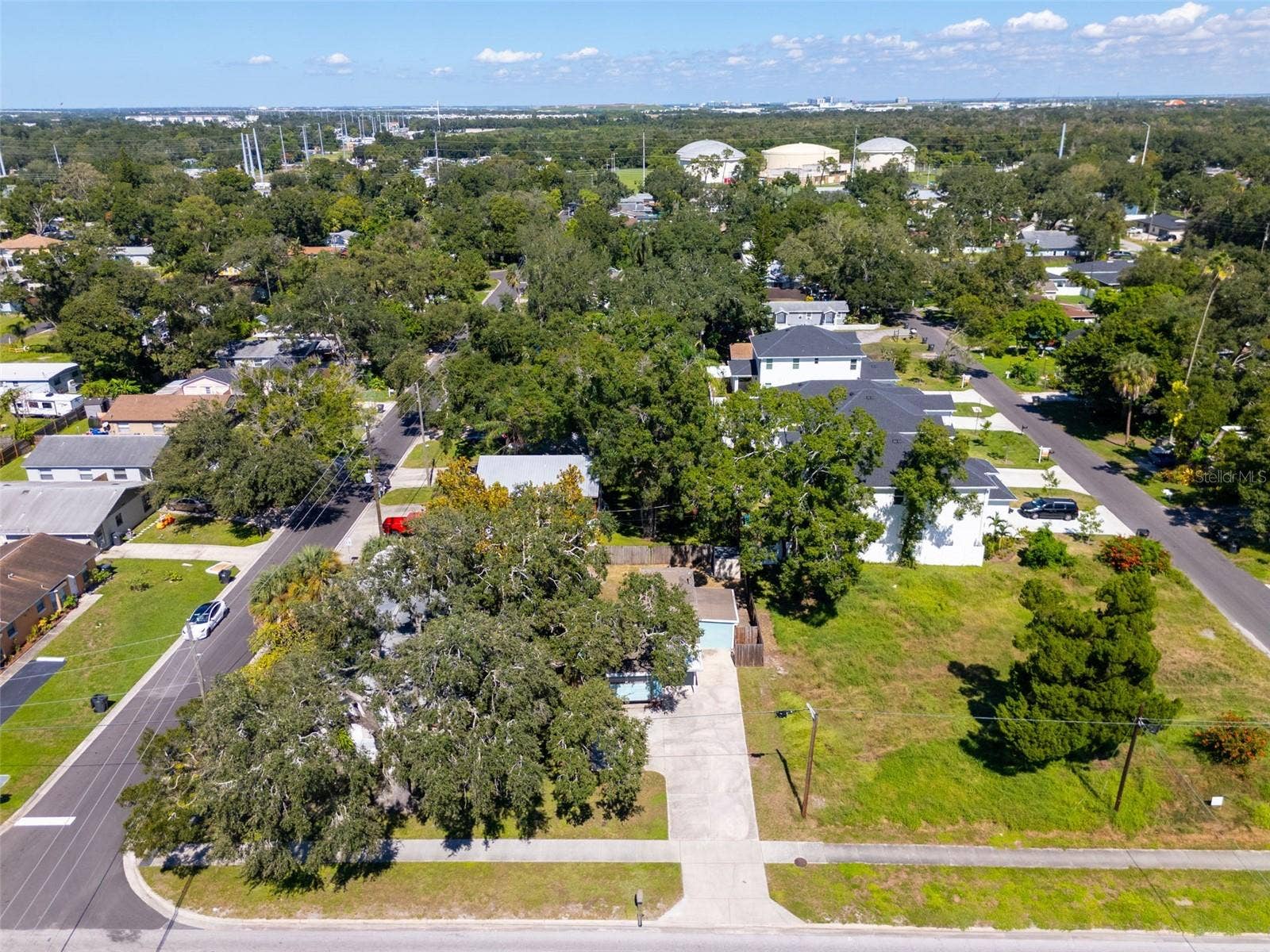 2927 62ND AVENUE N, St Petersburg, FL 33702 2927 62ND AVENUE N, St Petersburg, FL 33702