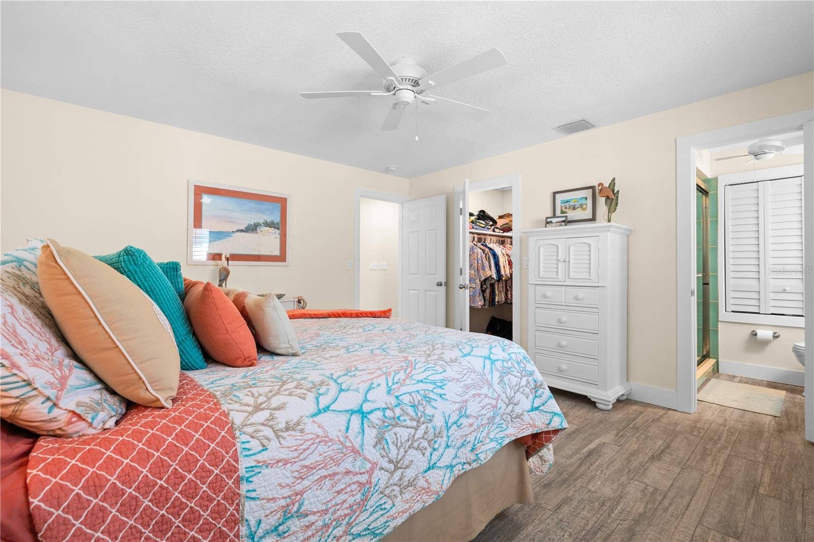 929 SANTA MONICA DRIVE, Dunedin, FL 34698 929 SANTA MONICA DRIVE, Dunedin, FL 34698