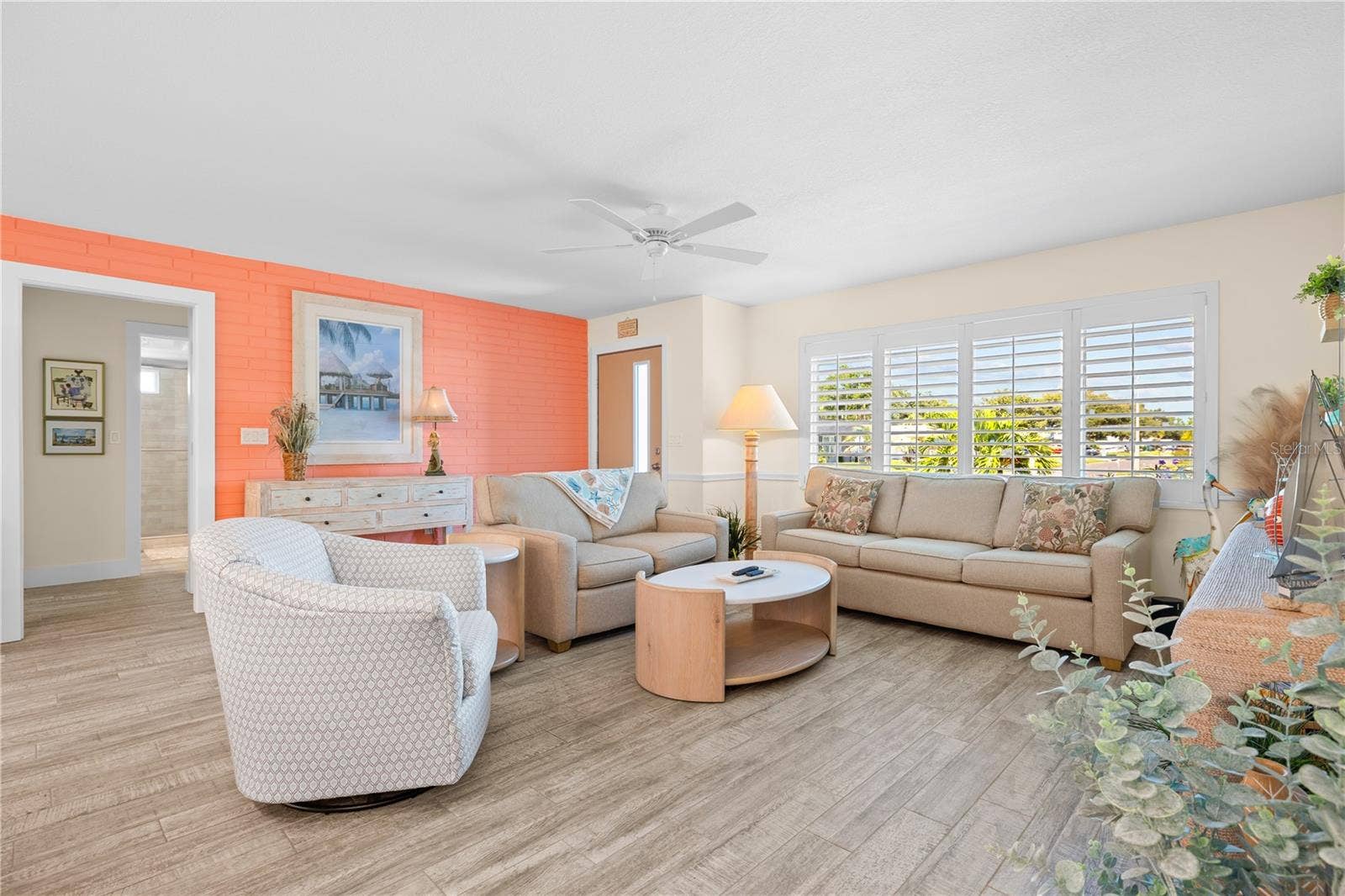 929 SANTA MONICA DRIVE, Dunedin, FL 34698 Living Room.