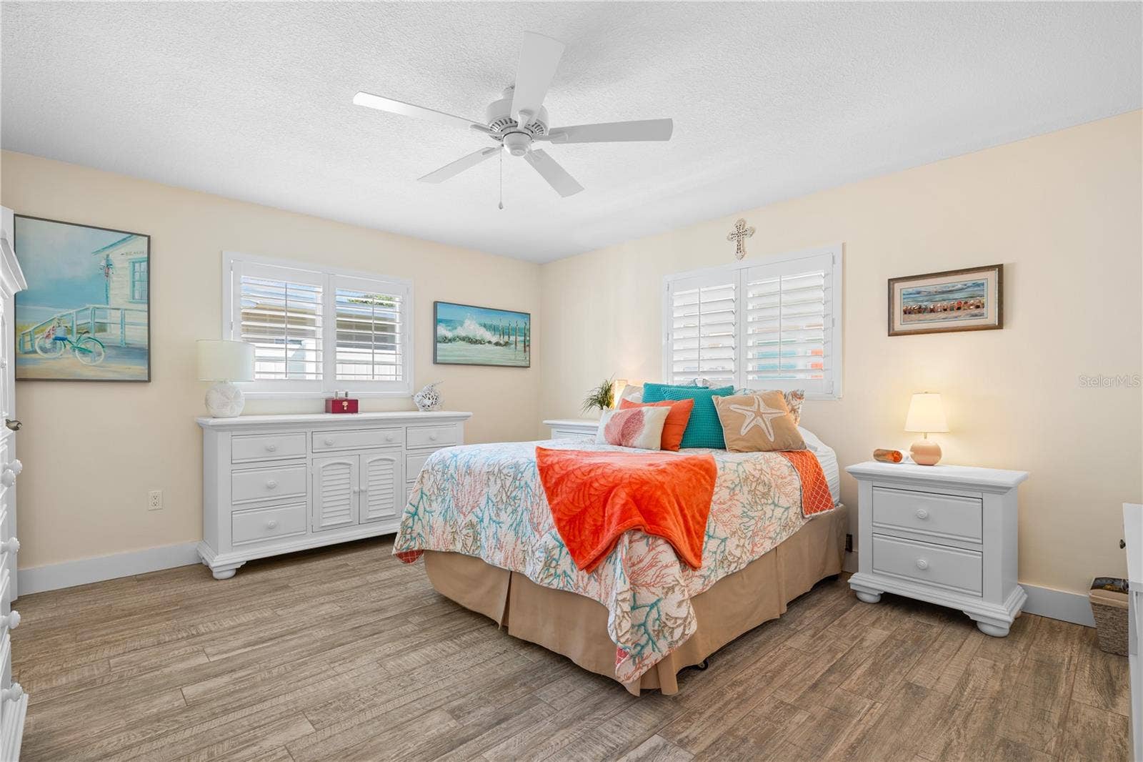 929 SANTA MONICA DRIVE, Dunedin, FL 34698 Primary Bedroom.