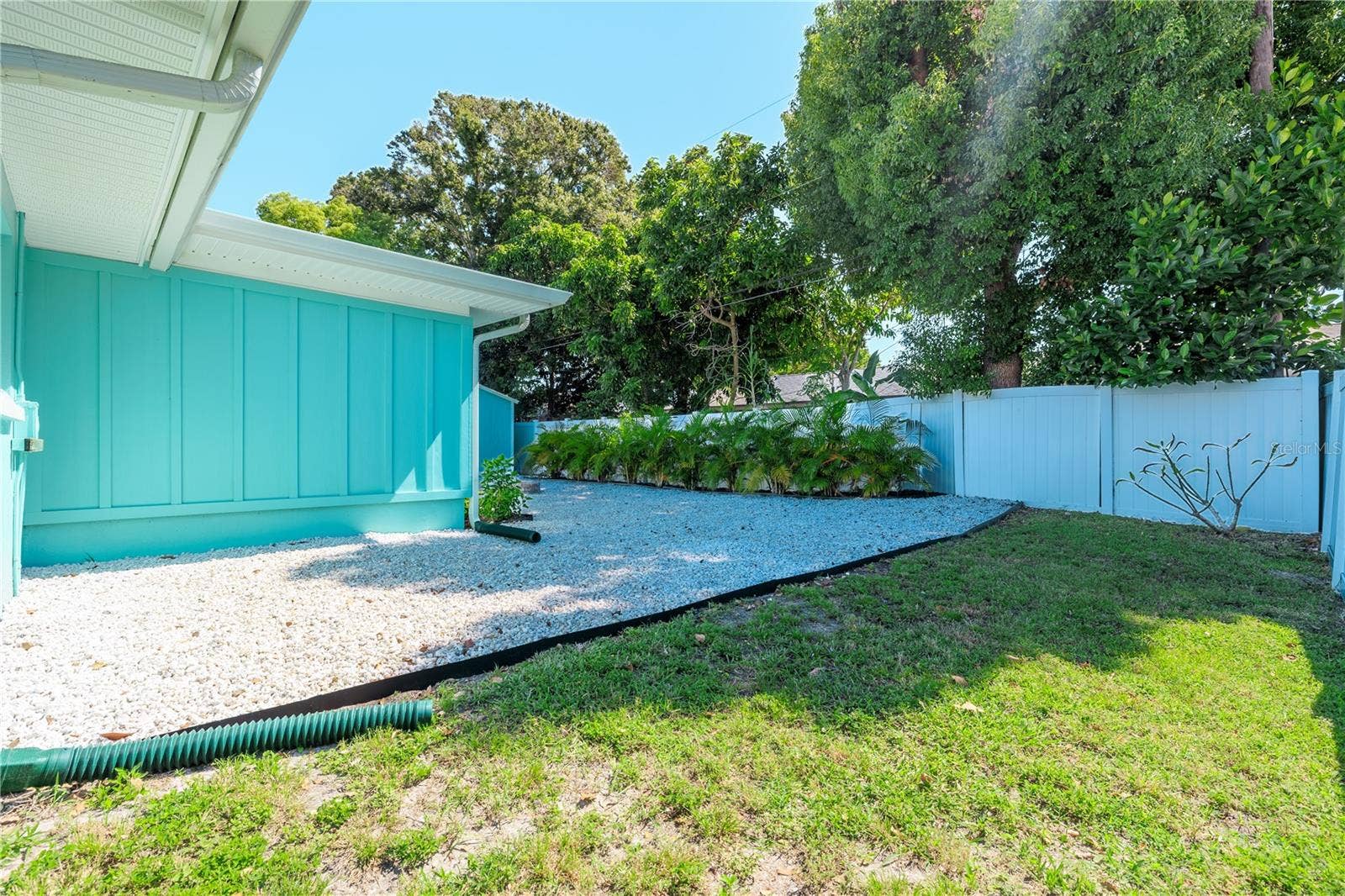 929 SANTA MONICA DRIVE, Dunedin, FL 34698 929 SANTA MONICA DRIVE, Dunedin, FL 34698