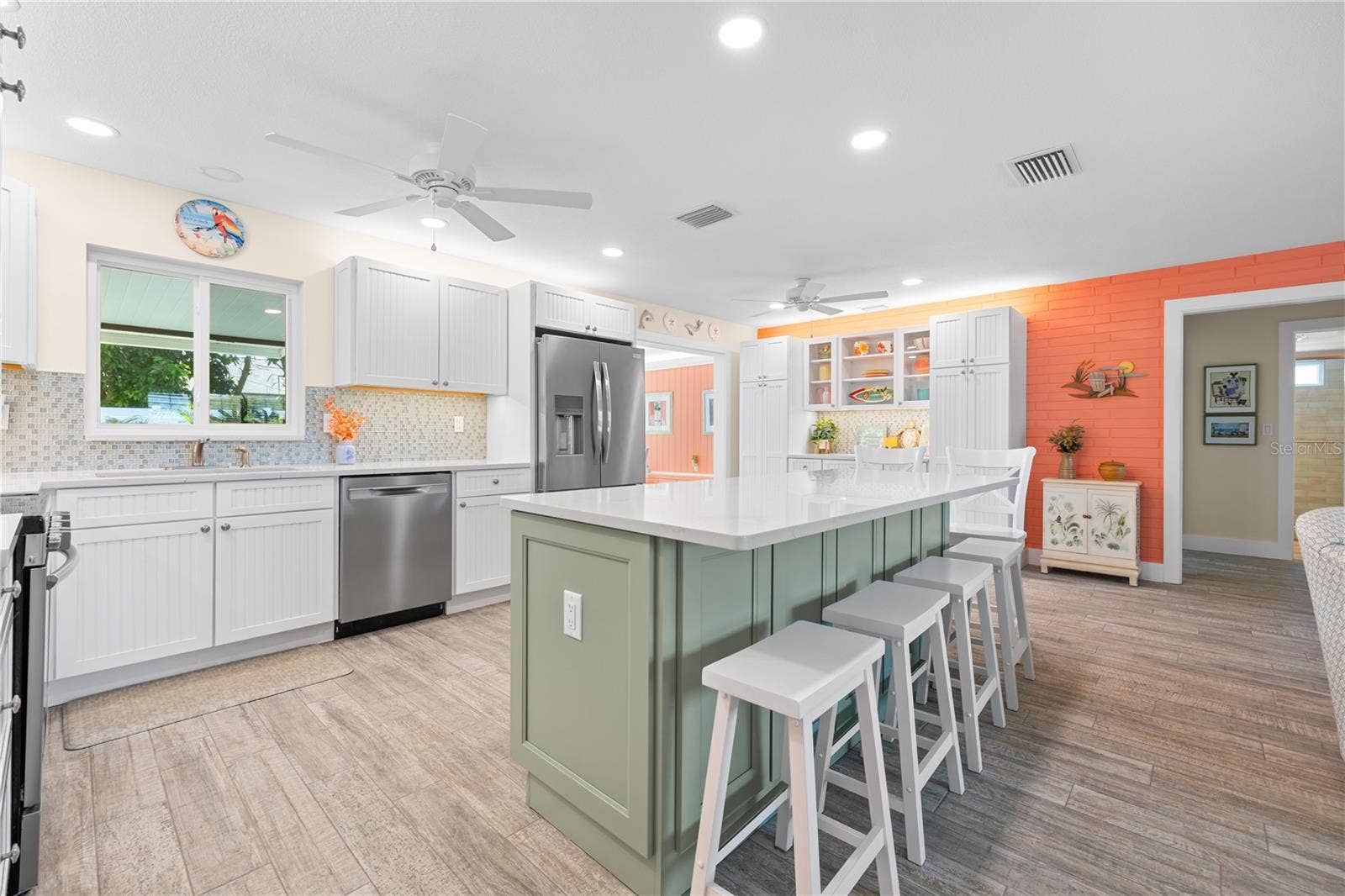 929 SANTA MONICA DRIVE, Dunedin, FL 34698 Kitchen.