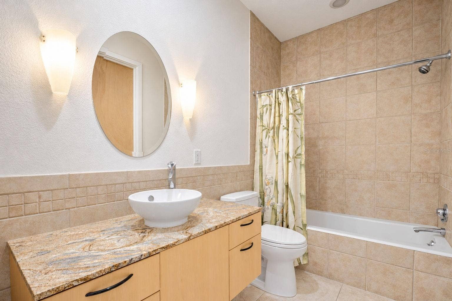 5370 62ND AVENUE S, St Petersburg, FL 33715 2nd bath between office and 3rd bedroom