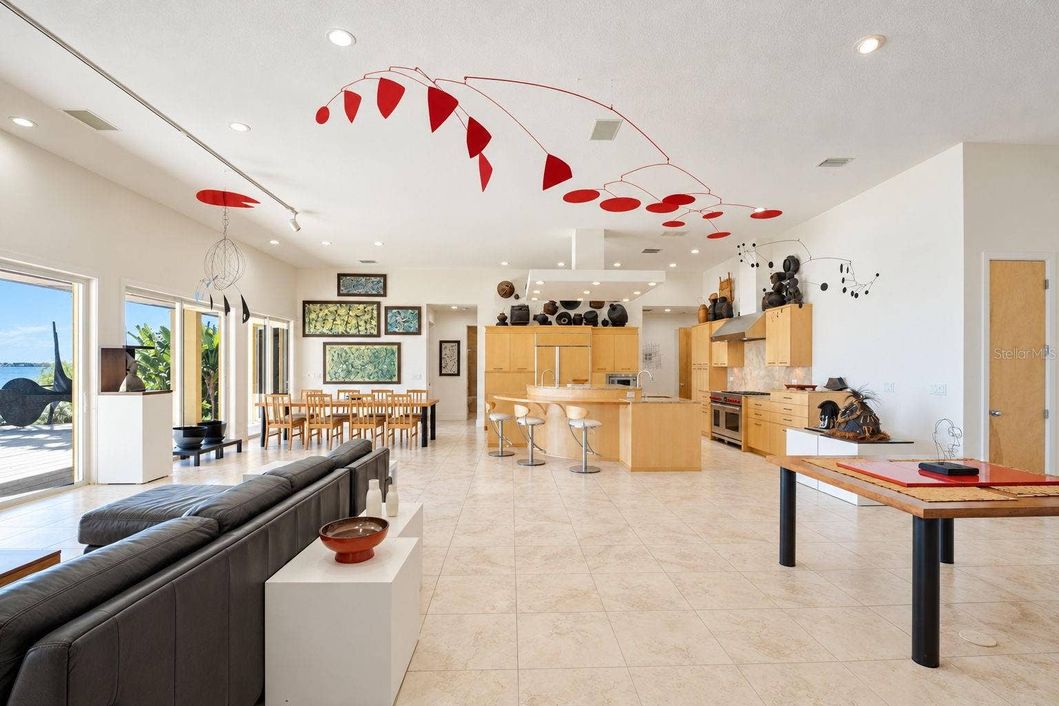 5370 62ND AVENUE S, St Petersburg, FL 33715 Open floorplan family/dining/kitchen