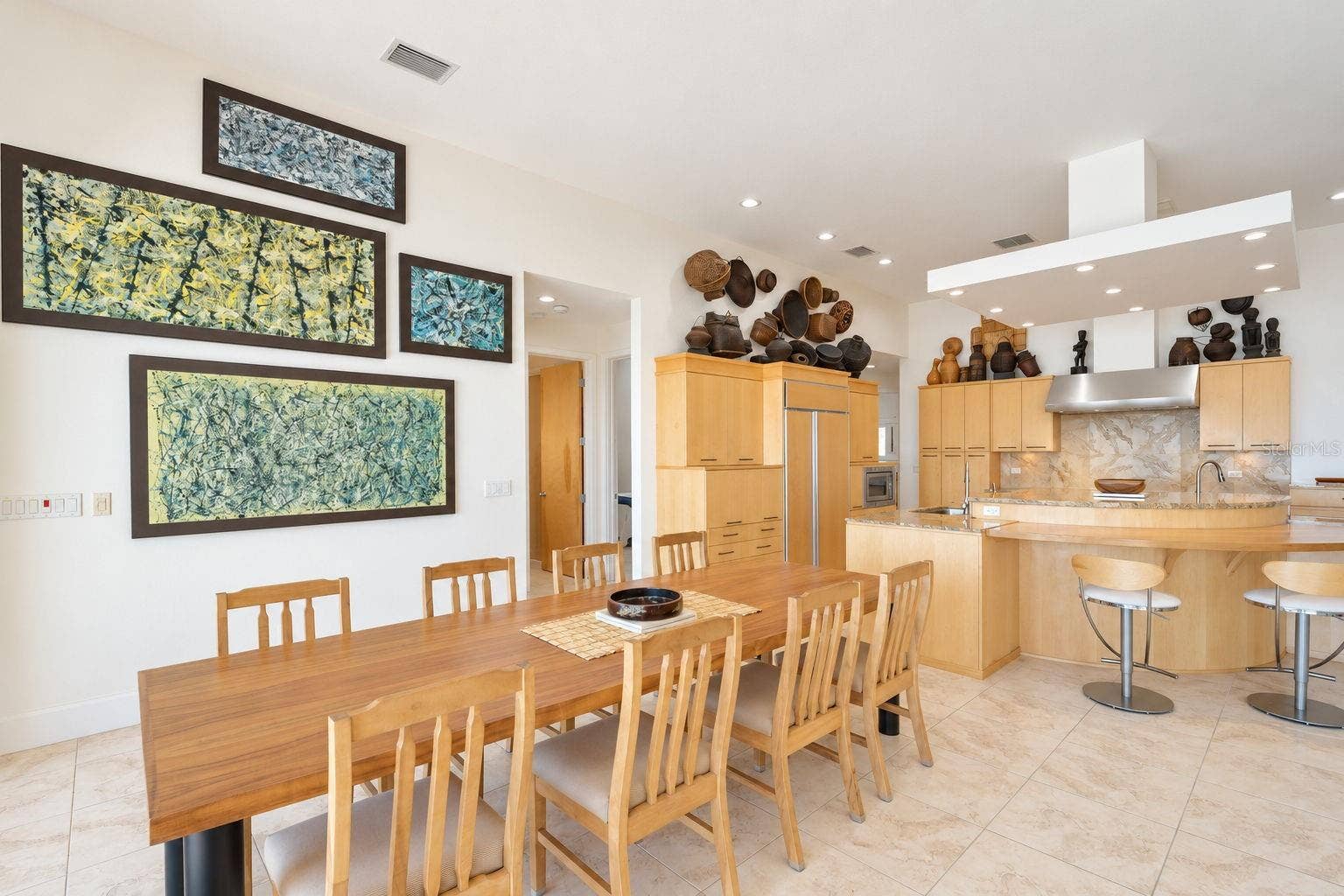 5370 62ND AVENUE S, St Petersburg, FL 33715 Dining