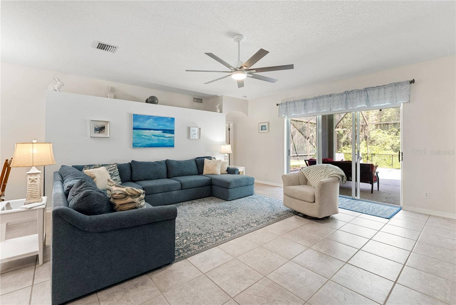 8121 BRINEGAR CIRCLE, Tampa, FL 33647 Living Room