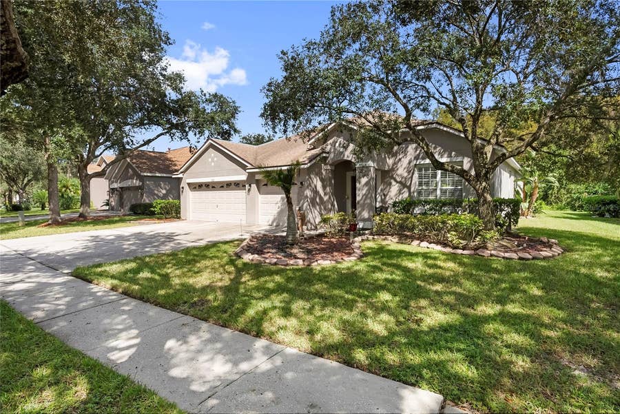 Property photo for 8121 BRINEGAR CIRCLE, Tampa, FL