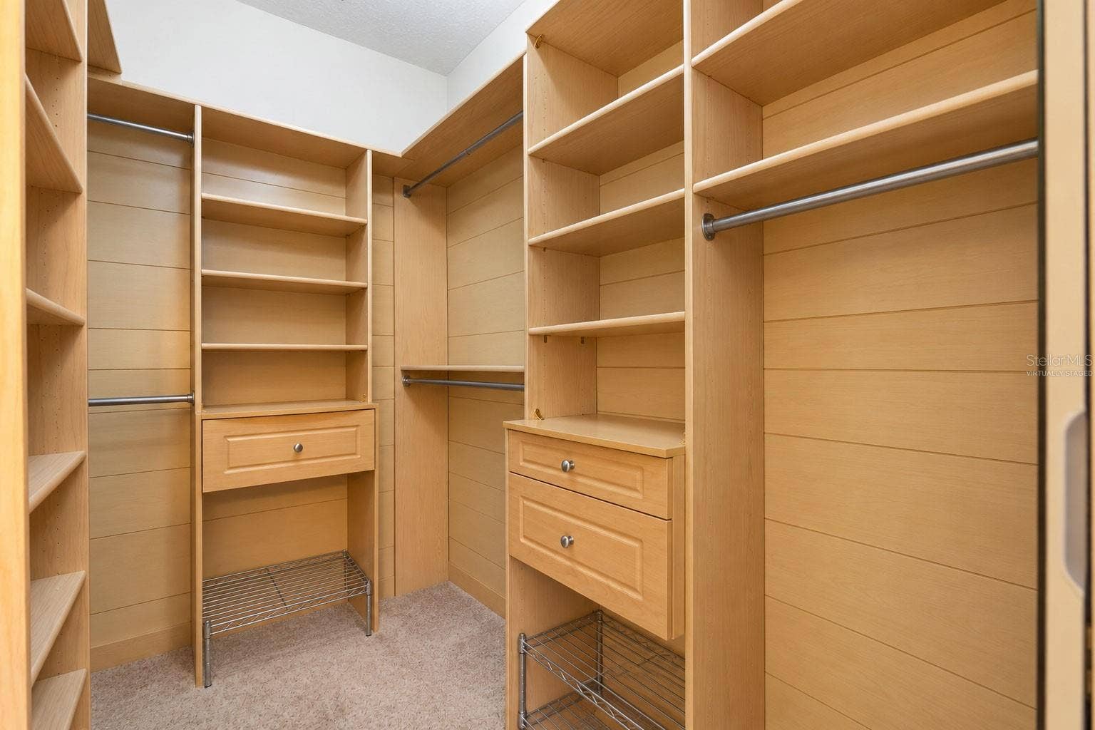 8121 BRINEGAR CIRCLE, Tampa, FL 33647 Virtually Staged-Custom Closet System (Closet was decluttered)