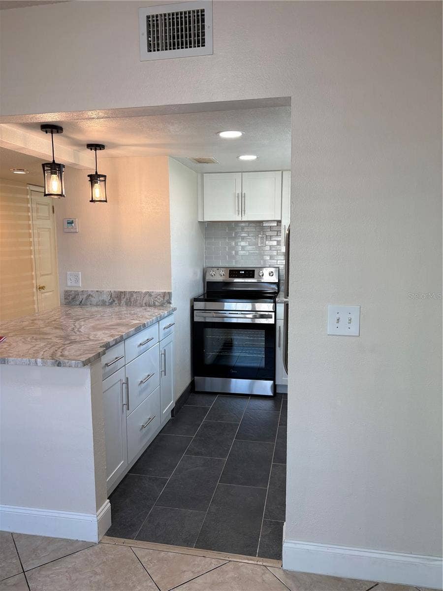 555 69TH AVENUE, #1, St Petersburg, FL 33706