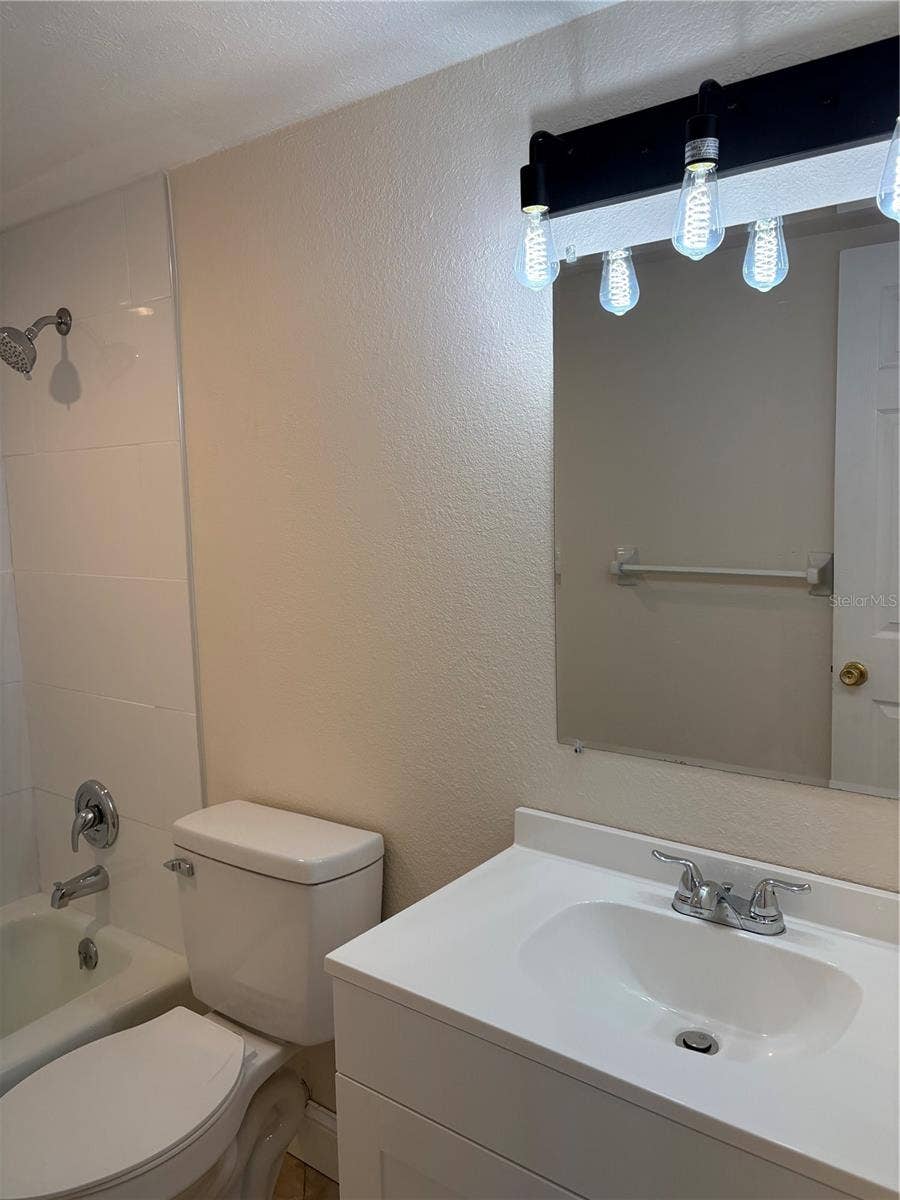 555 69TH AVENUE, #1, St Petersburg, FL 33706