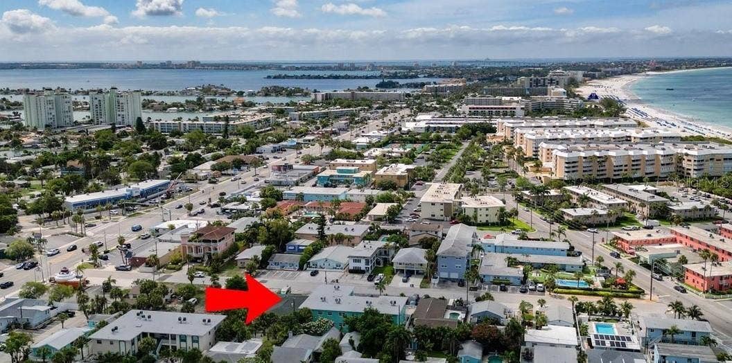 555 69TH AVENUE, #1, St Petersburg, FL 33706