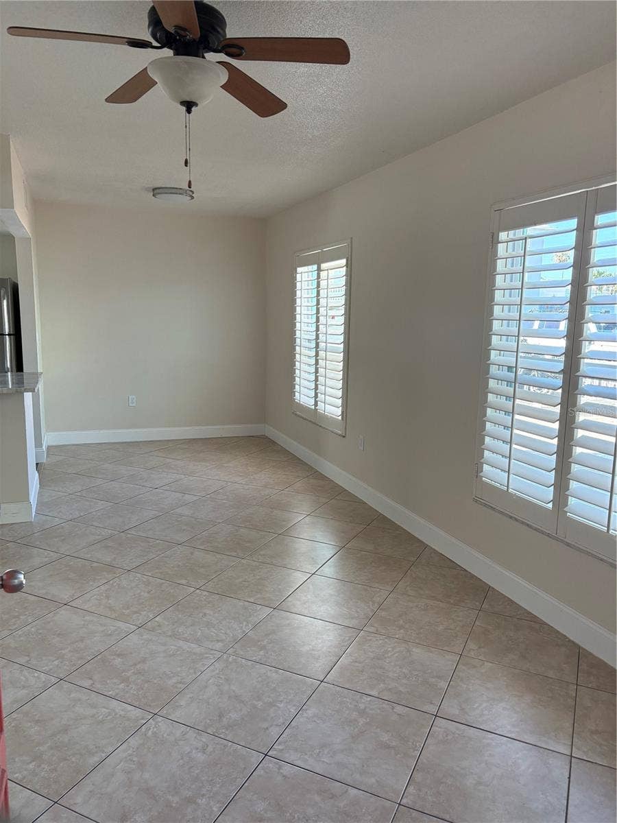 555 69TH AVENUE, #1, St Petersburg, FL 33706