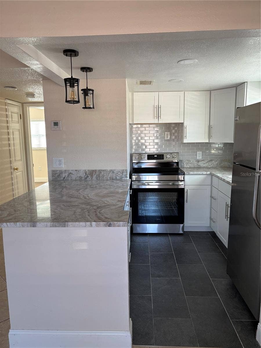 555 69TH AVENUE, #1, St Petersburg, FL 33706