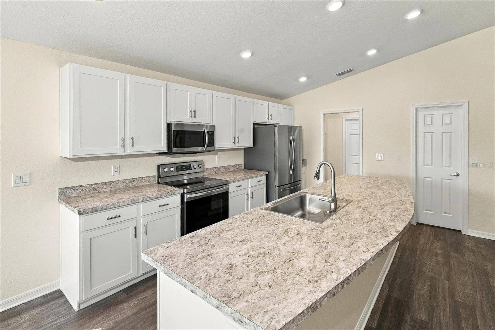 2021 HARVEST LANDING CIRCLE, Lakeland, FL 33810 2021 HARVEST LANDING CIRCLE, Lakeland, FL 33810