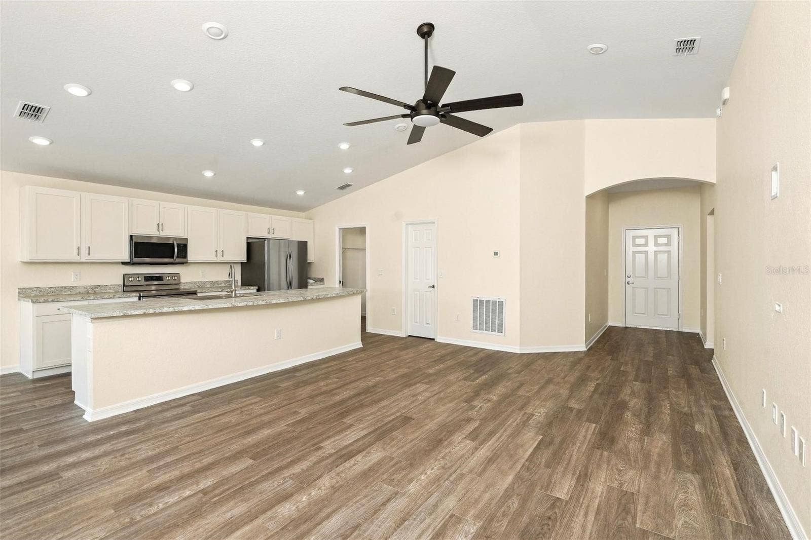 2021 HARVEST LANDING CIRCLE, Lakeland, FL 33810 2021 HARVEST LANDING CIRCLE, Lakeland, FL 33810