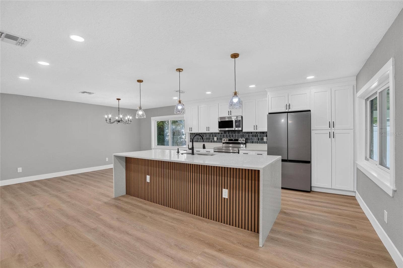 605 HILLPOINT WAY, Brandon, FL 33510 605 HILLPOINT WAY, Brandon, FL 33510