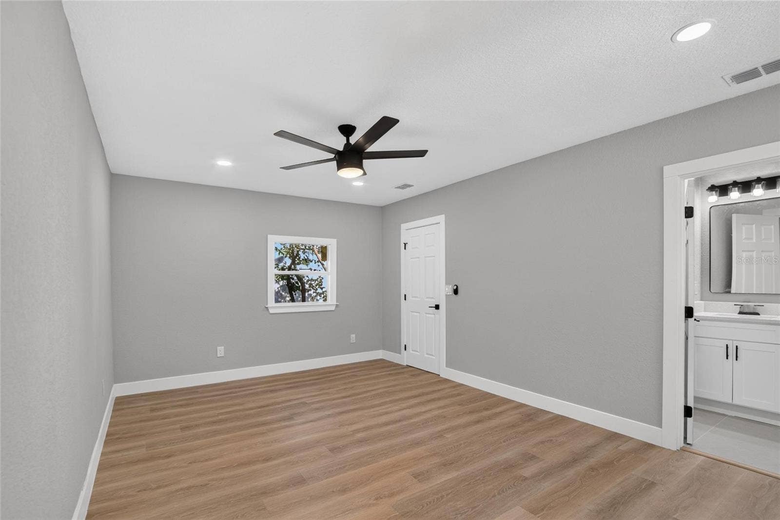 605 HILLPOINT WAY, Brandon, FL 33510 605 HILLPOINT WAY, Brandon, FL 33510
