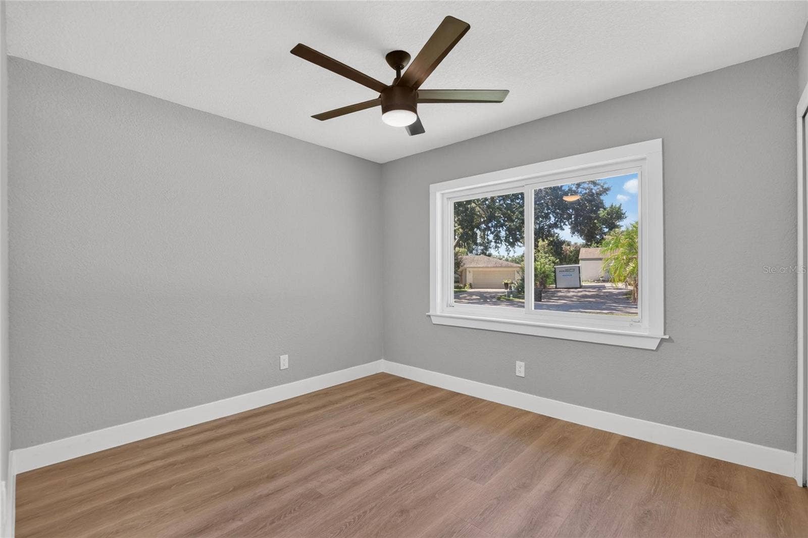 605 HILLPOINT WAY, Brandon, FL 33510 605 HILLPOINT WAY, Brandon, FL 33510
