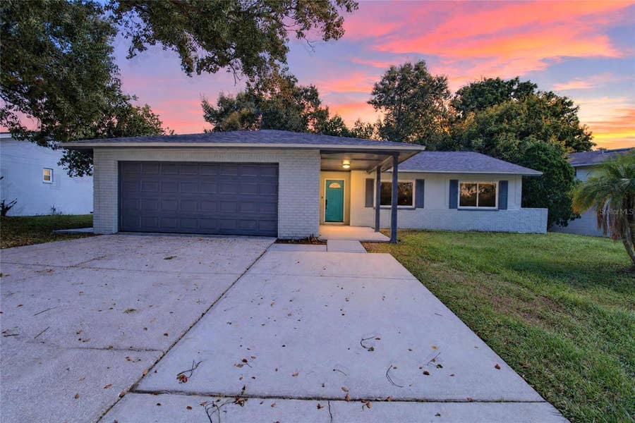 Property photo for 605 HILLPOINT WAY, Brandon, FL