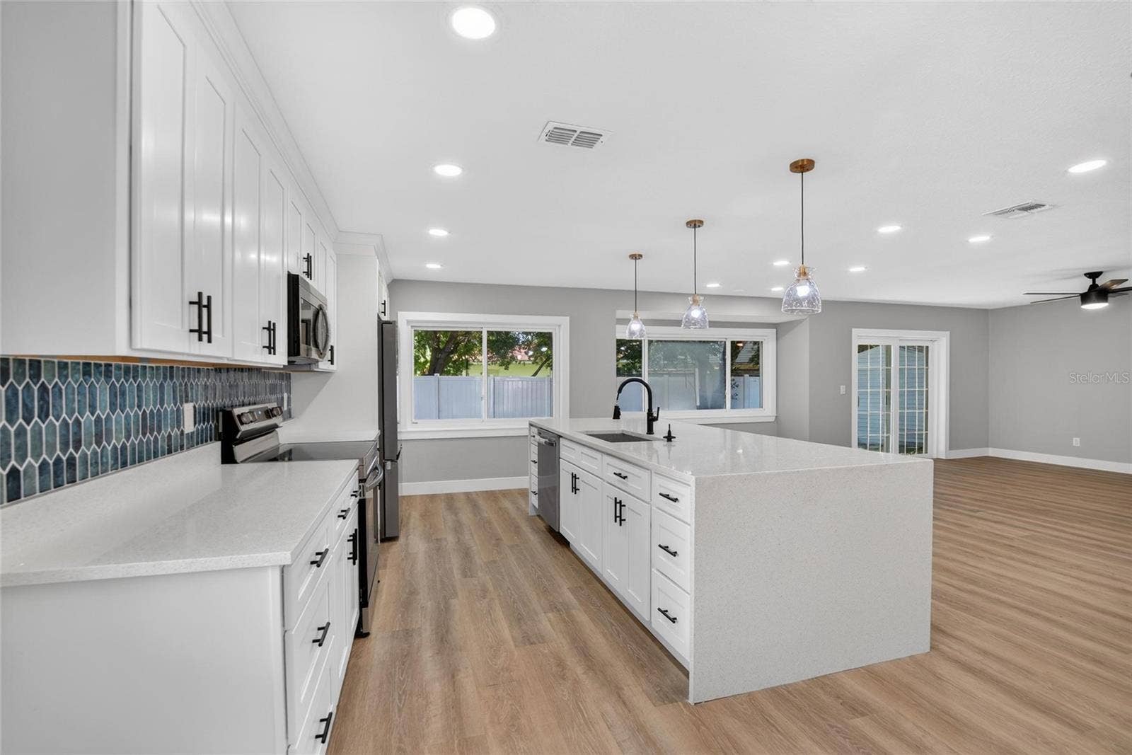 605 HILLPOINT WAY, Brandon, FL 33510 605 HILLPOINT WAY, Brandon, FL 33510