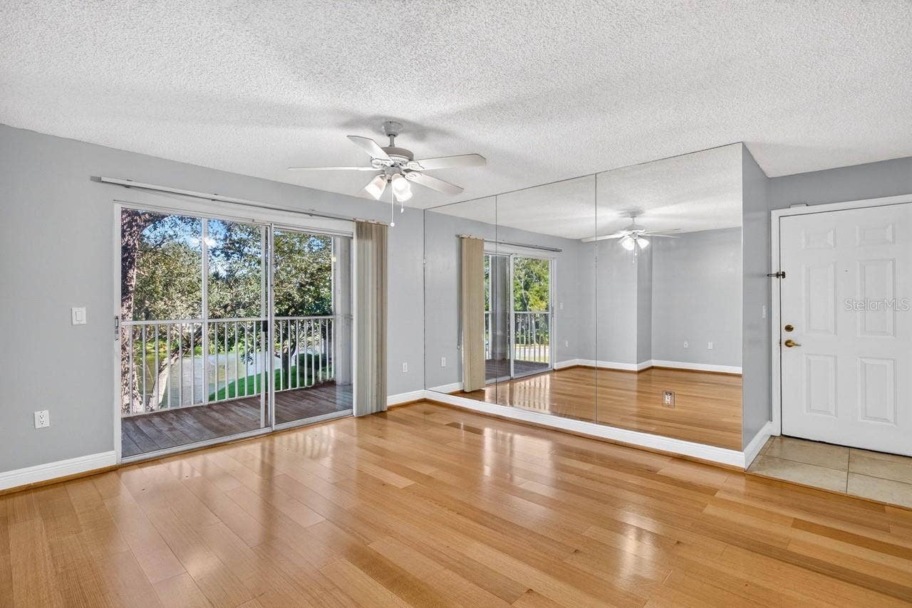 4211 CHATHAM OAK COURT, #111, Tampa, FL 33624