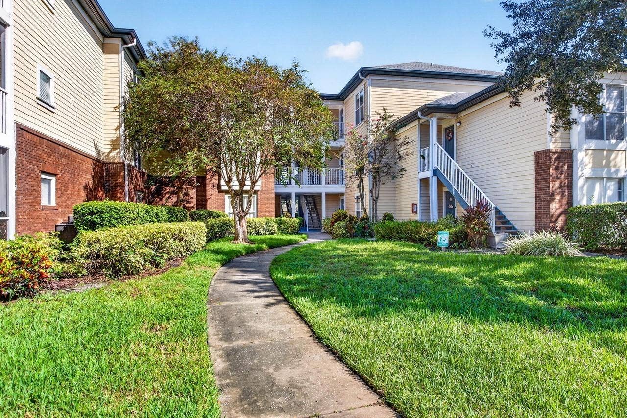 4211 CHATHAM OAK COURT, #111, Tampa, FL 33624